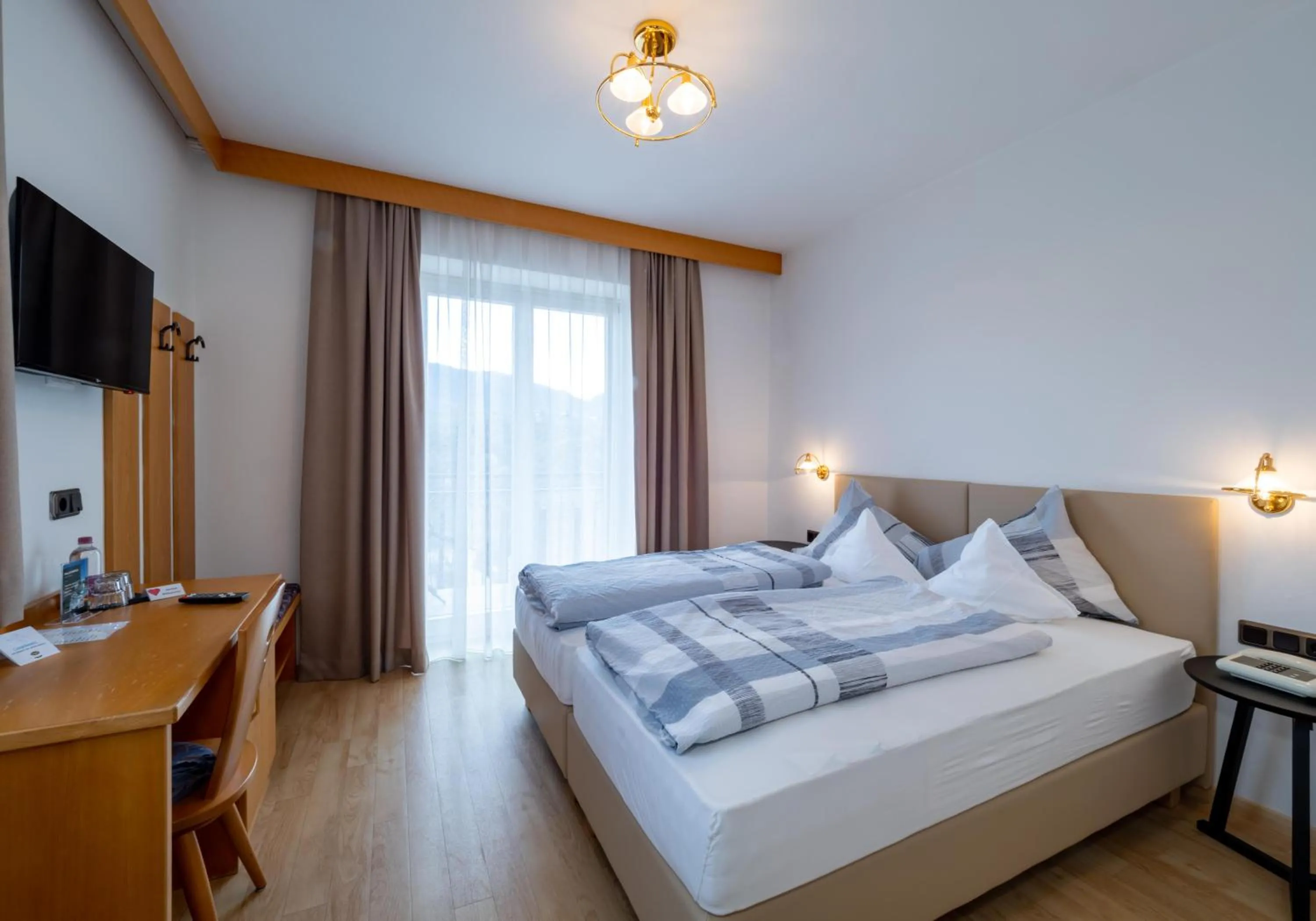 Bed in Hotel Weinberg