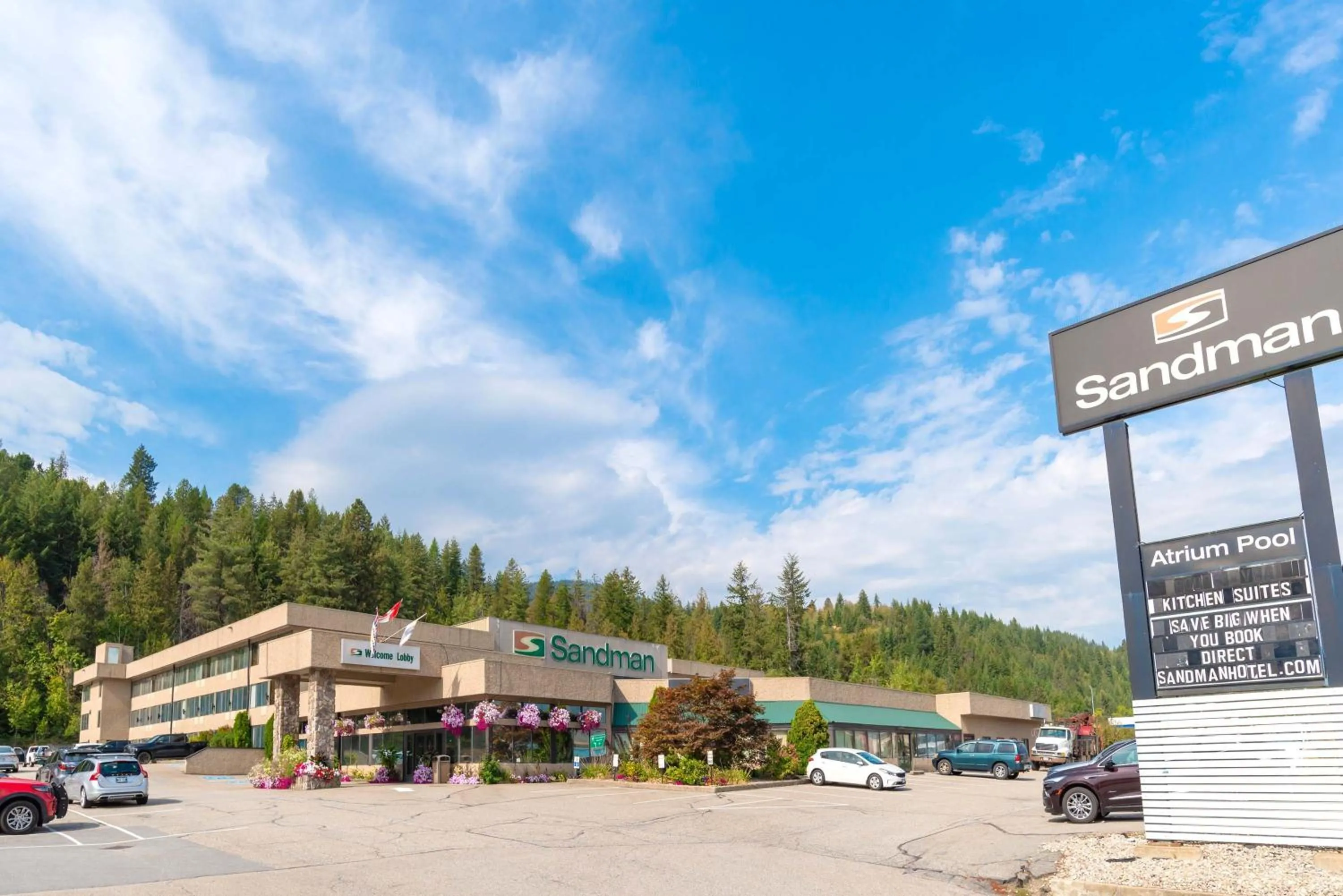 Property building in Sandman Hotel Castlegar