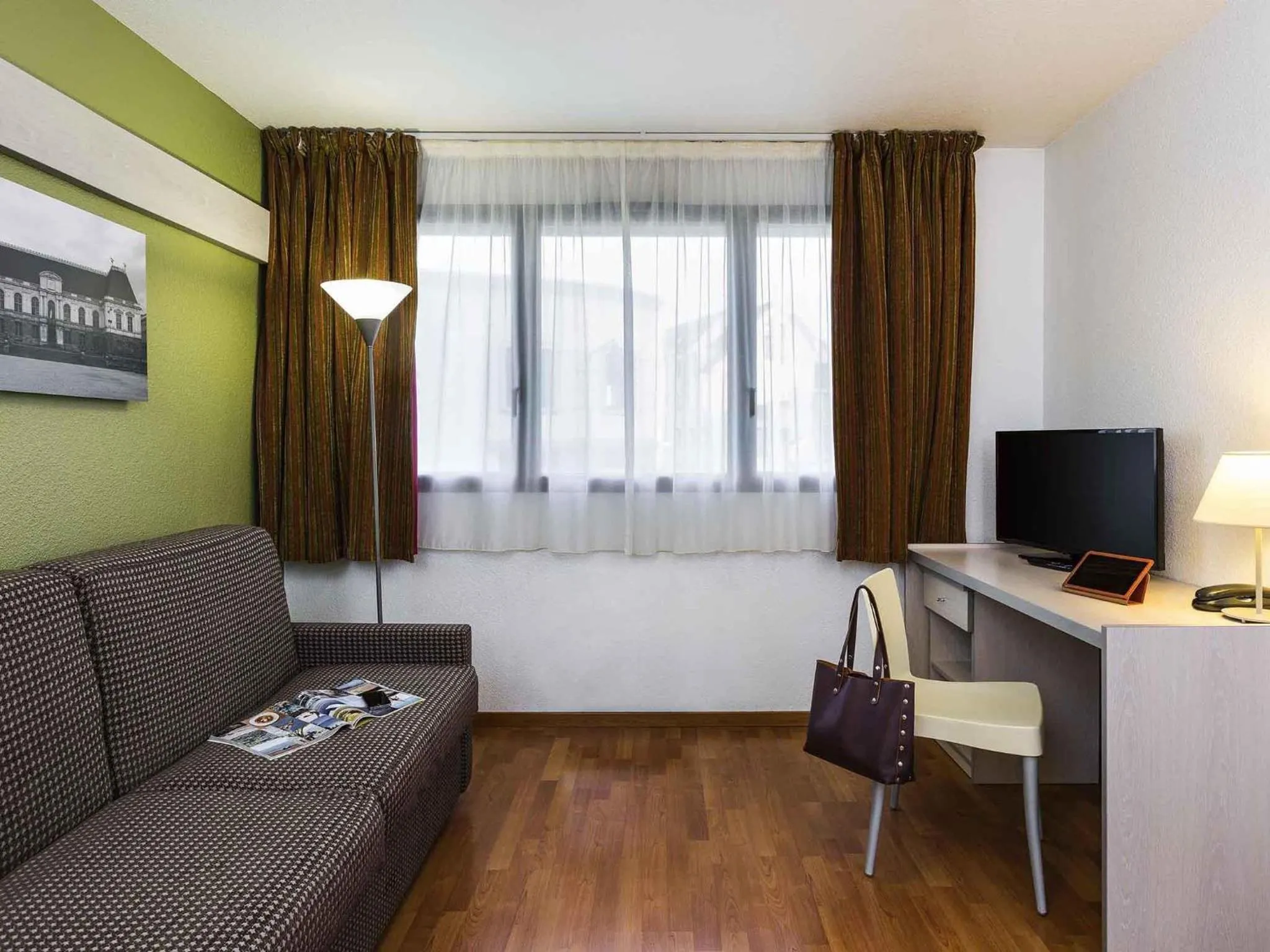 Bedroom in Aparthotel Adagio Access Rennes Centre