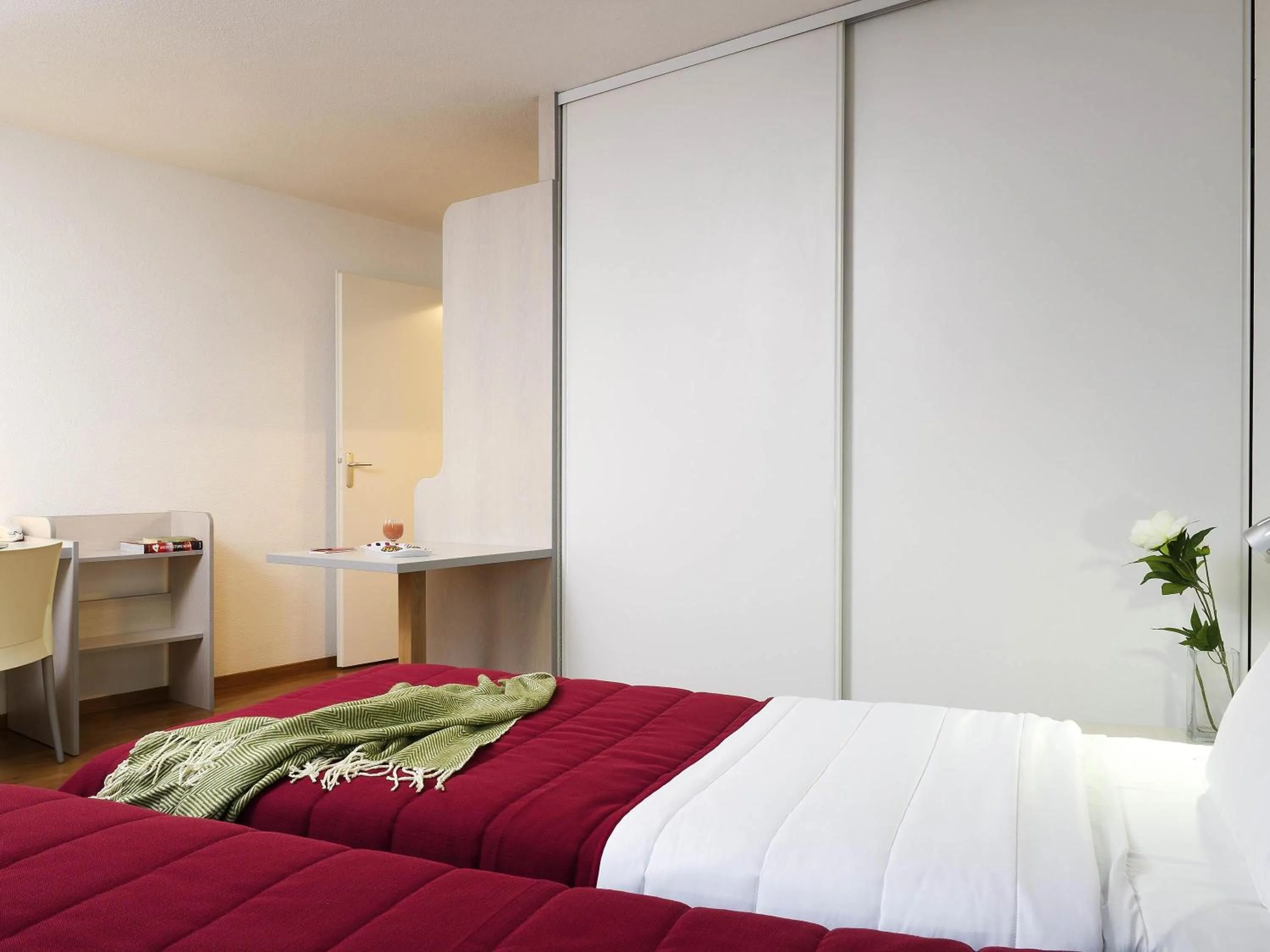 Bedroom, Bed in Aparthotel Adagio Access Rennes Centre