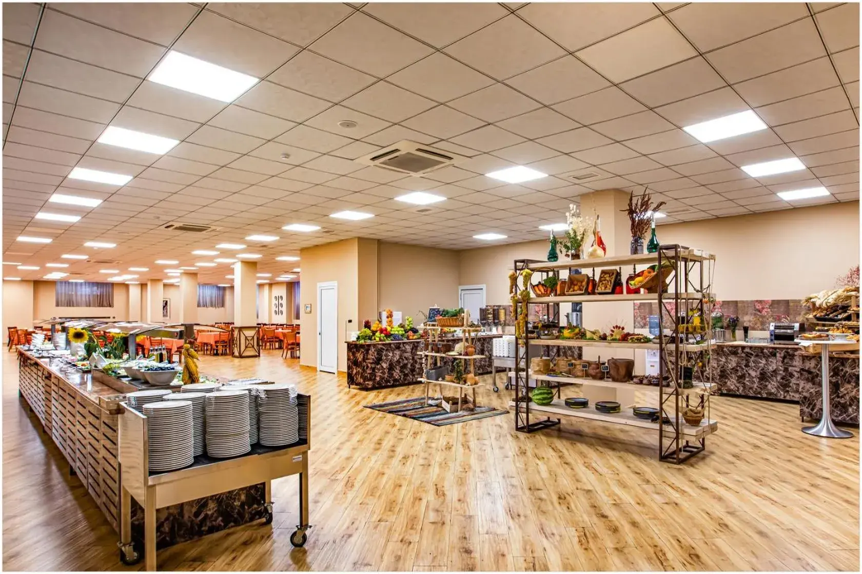 Restaurant/places to eat in Ani Grand Hotel Yerevan Restaurant/places to eat in Ani Grand Hotel Yerevan