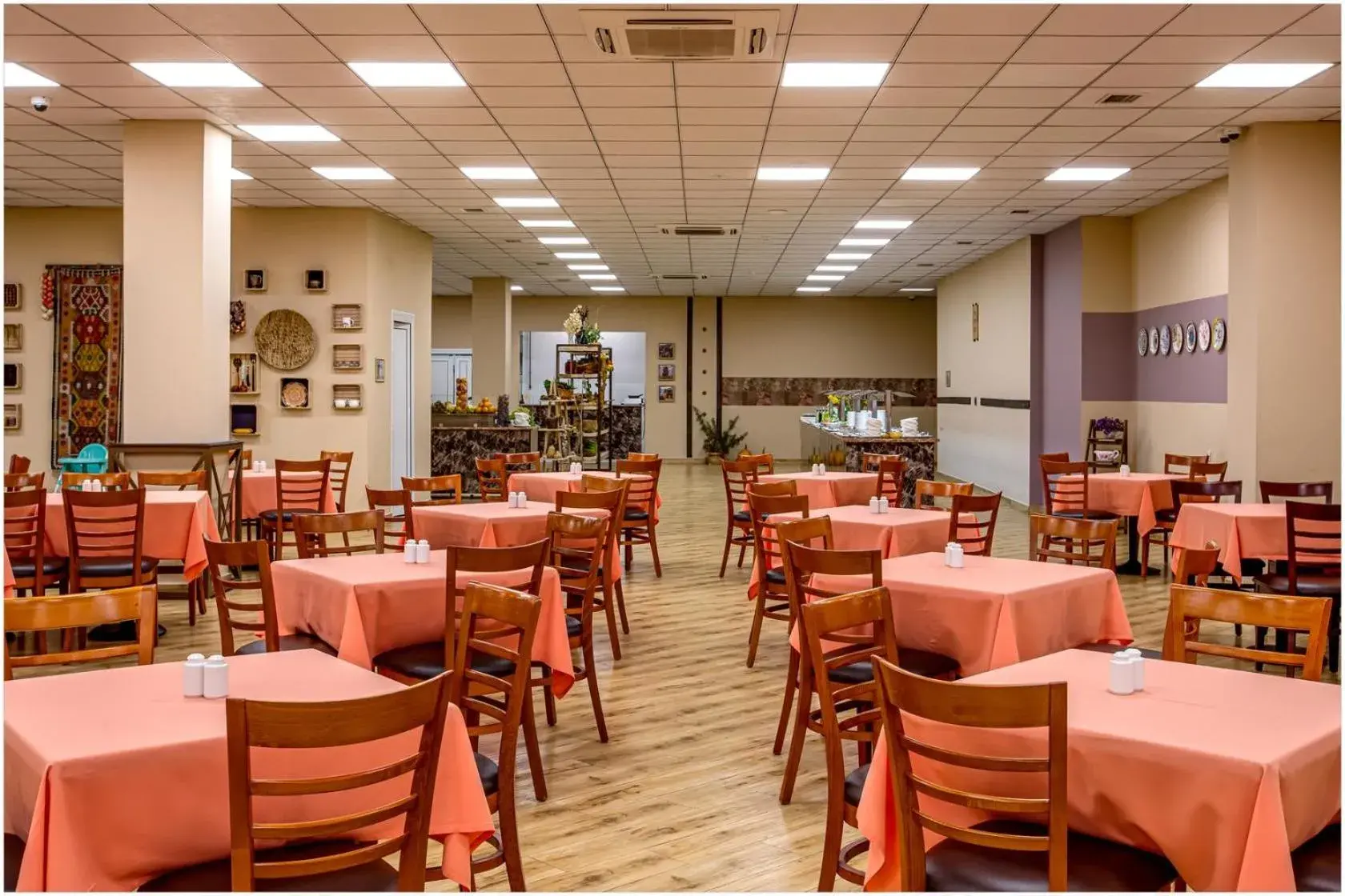 Restaurant/places to eat in Ani Grand Hotel Yerevan Restaurant/places to eat in Ani Grand Hotel Yerevan