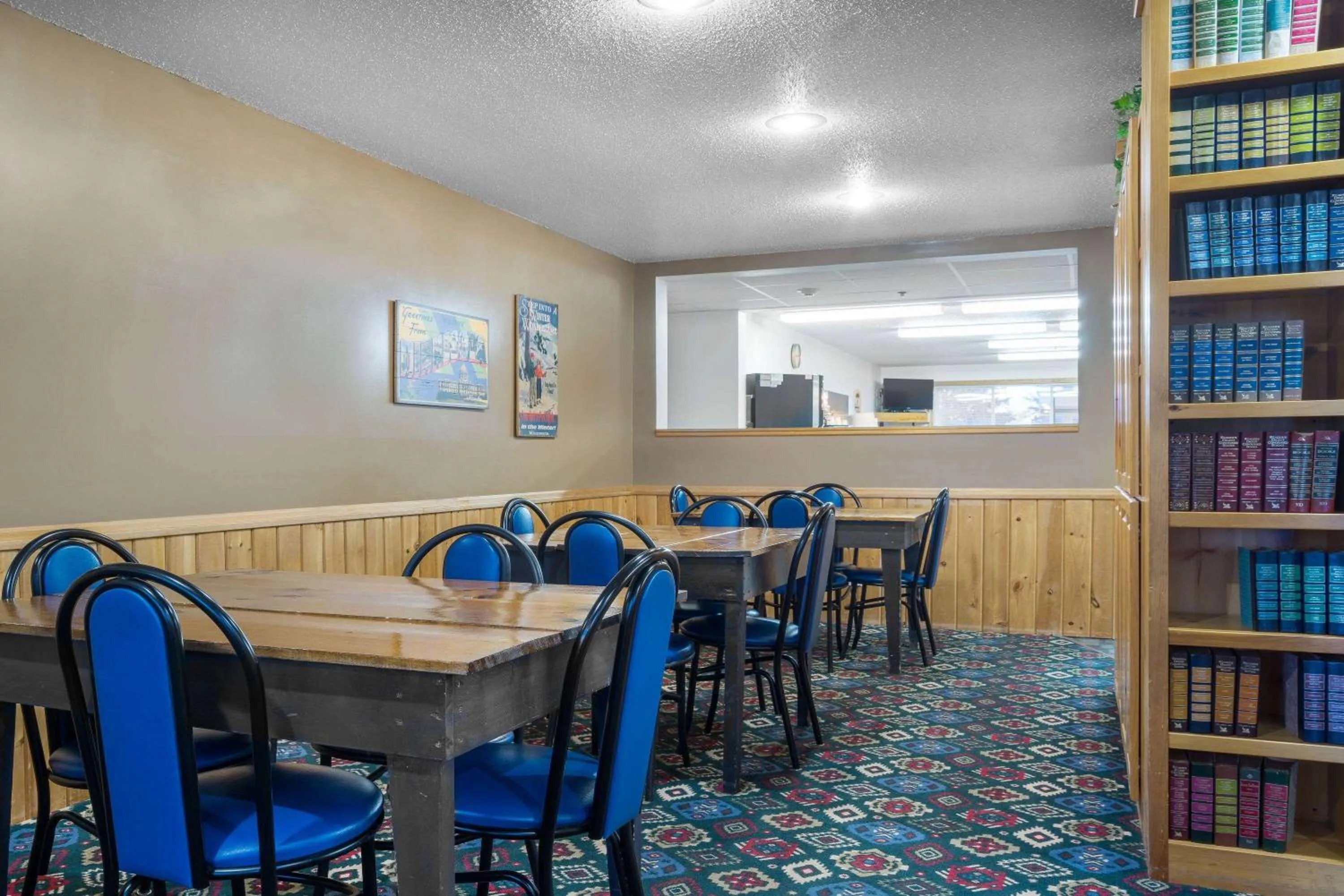 Lobby or reception in Super 8 by Wyndham Park Rapids