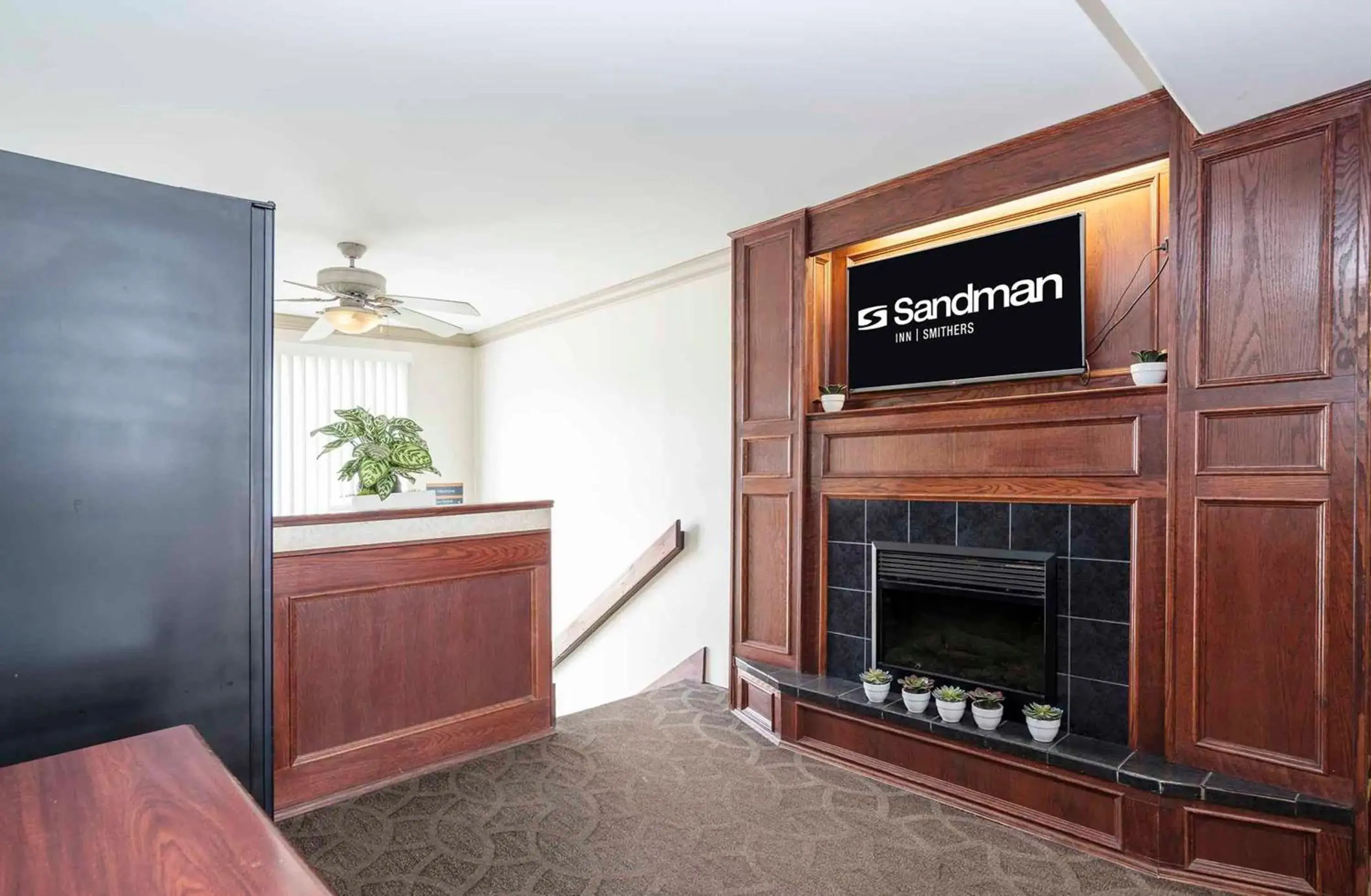Lobby or reception in Sandman Inn Smithers Lobby or reception in Sandman Inn Smithers