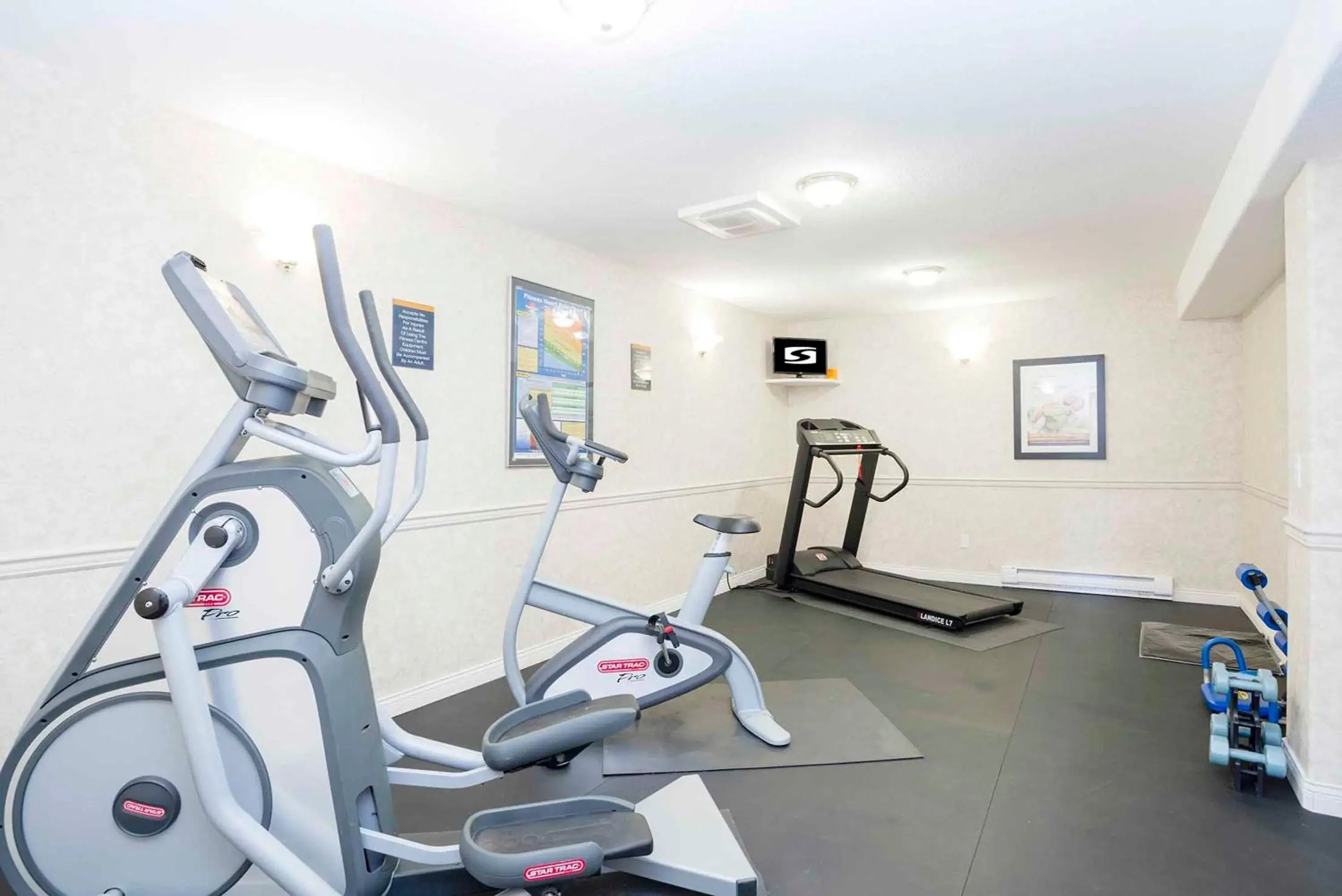 Fitness centre/facilities in Sandman Inn Smithers Fitness centre/facilities in Sandman Inn Smithers