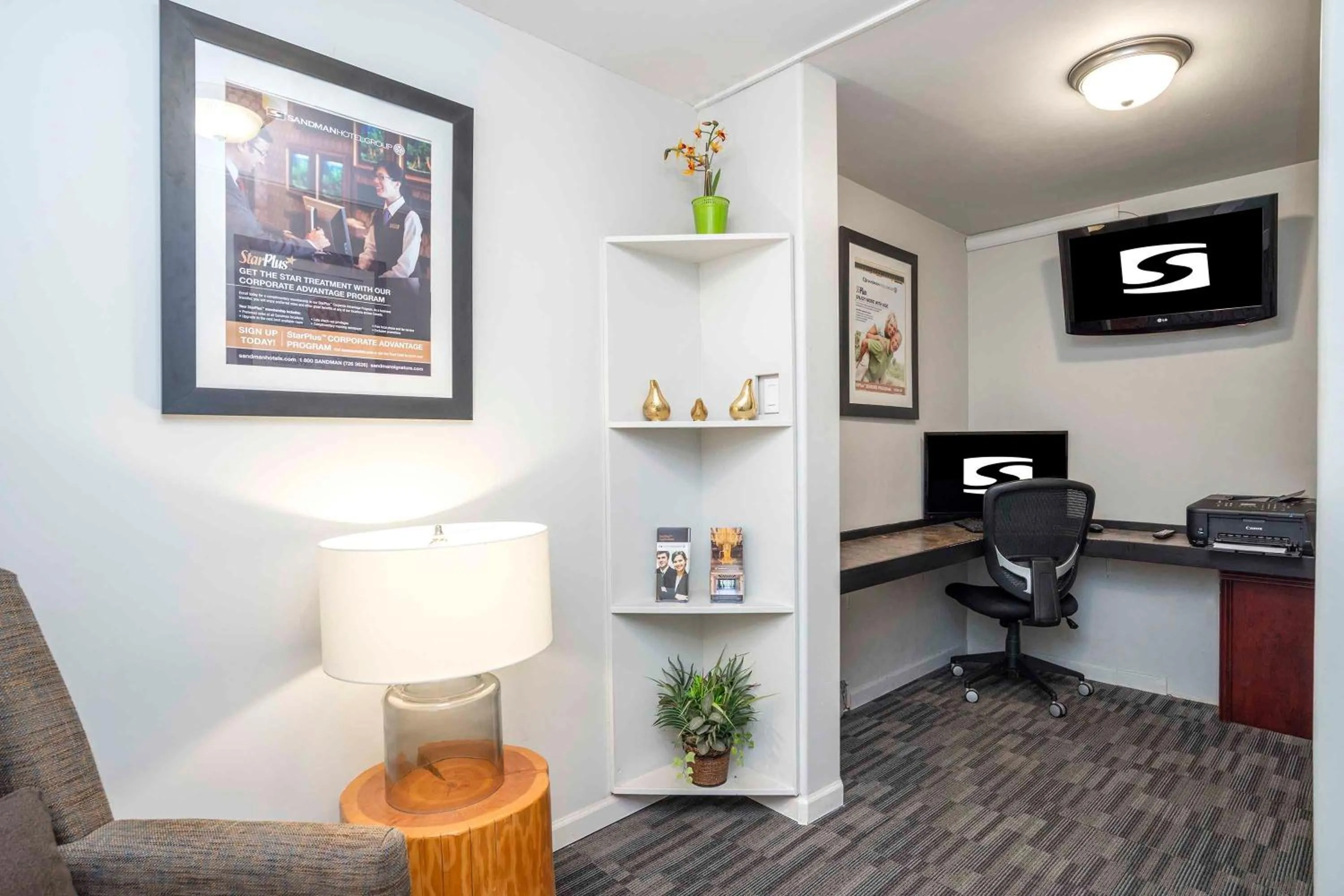 Business facilities in Sandman Hotel Terrace