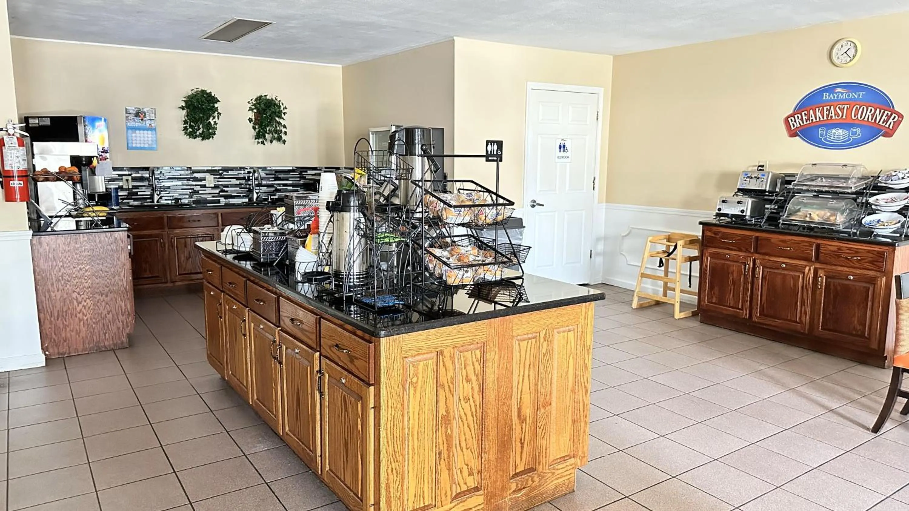 Breakfast in Baymont by Wyndham Greenwood