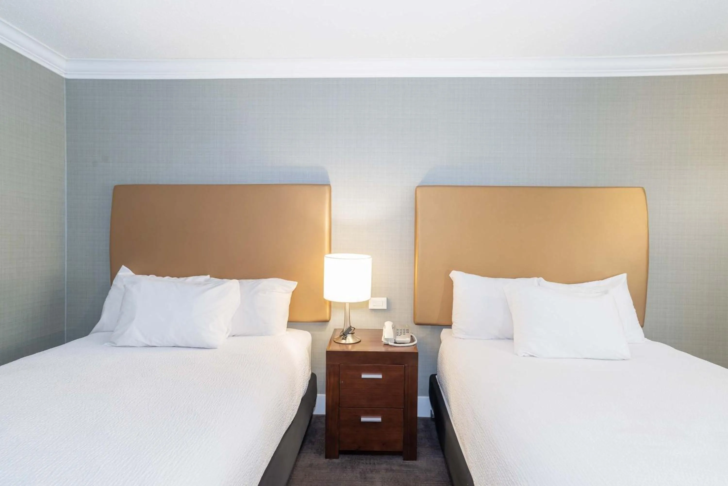 Photo of the whole room, Bed in Sandman Hotel Vernon