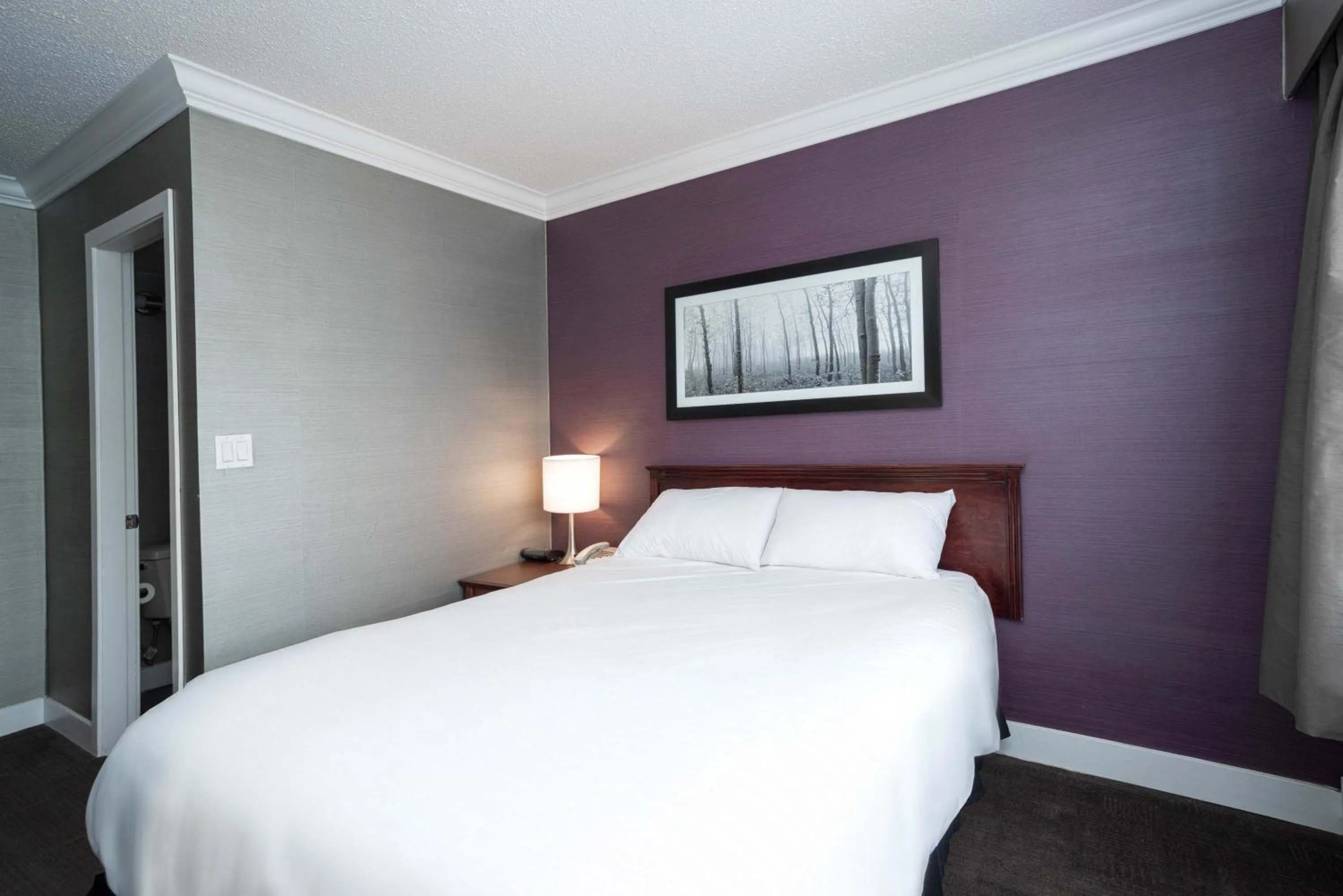 Photo of the whole room, Bed in Sandman Hotel & Suites Williams Lake