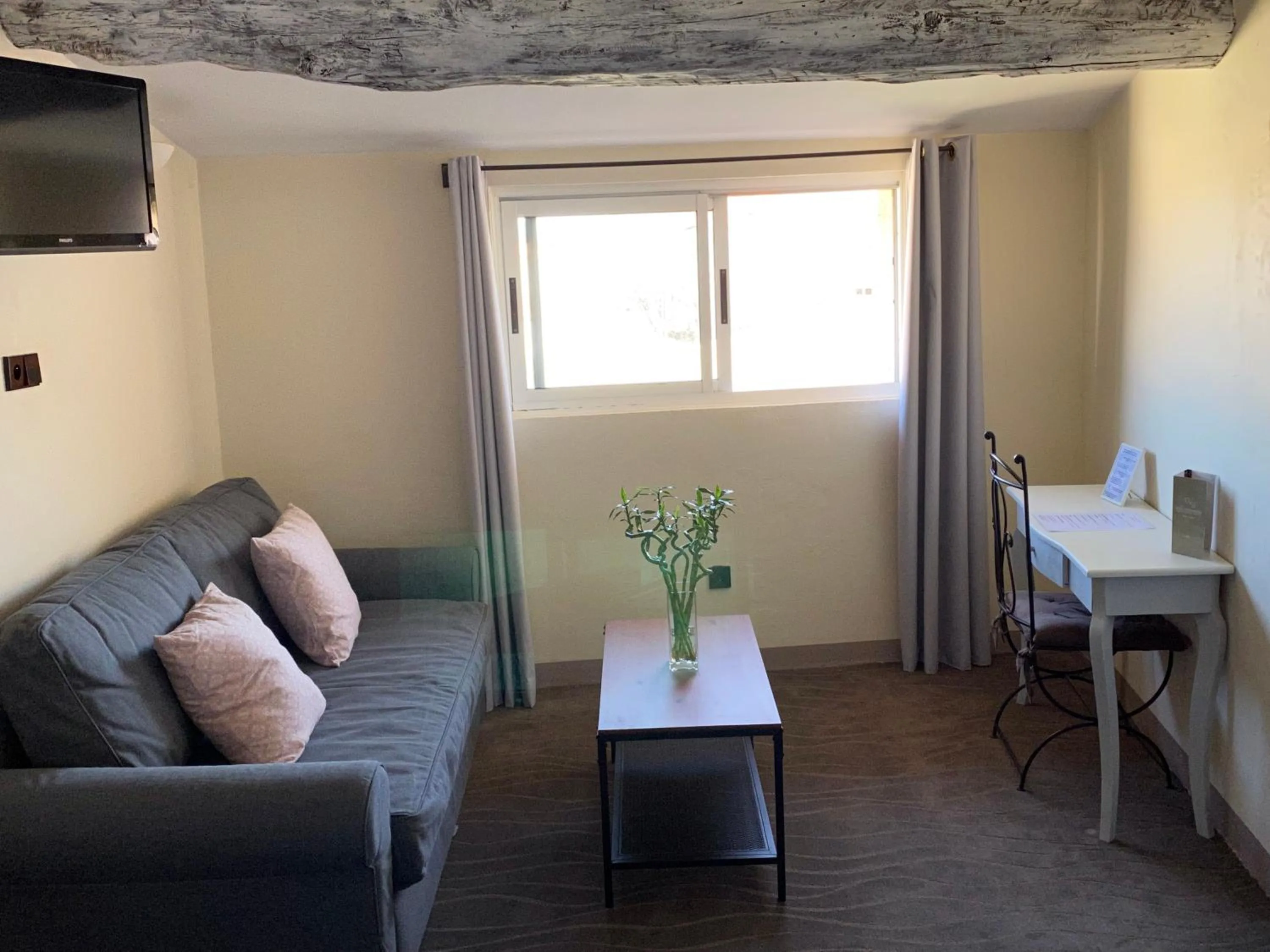 Logis Hôtel la Vallée de l'Arc