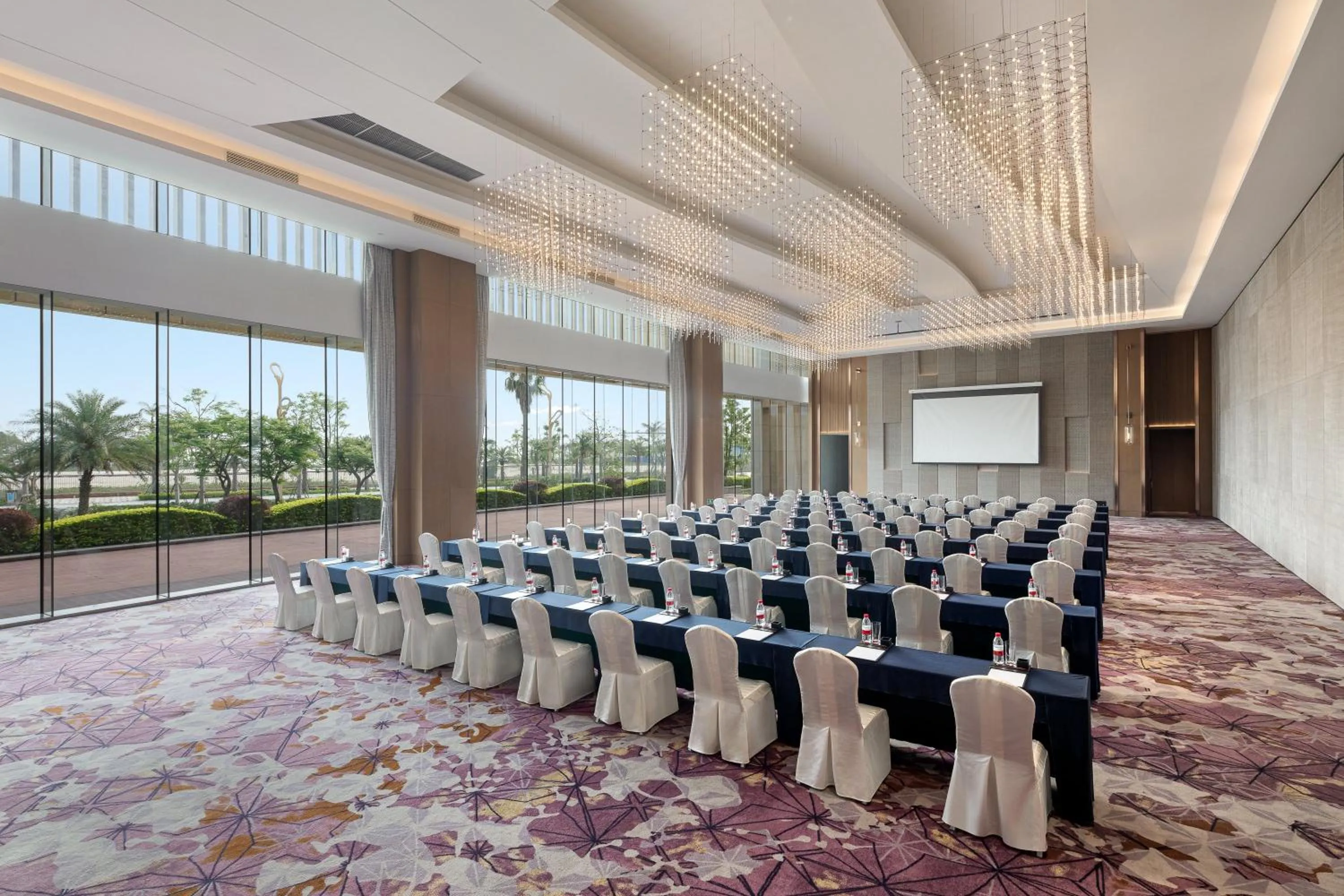 Meeting/conference room in Crowne Plaza Beihai Silver Beach by IHG
