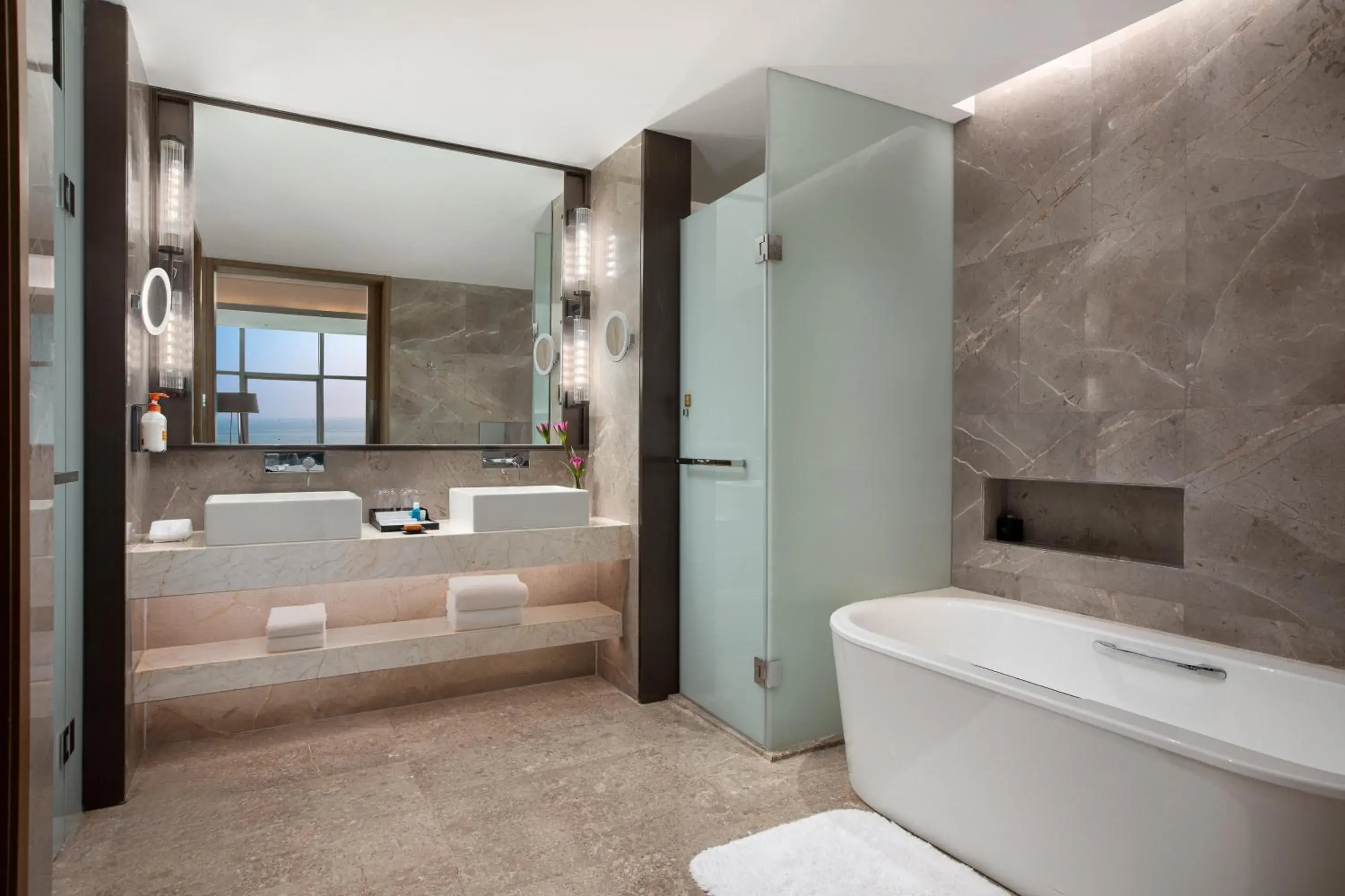 Bathroom in Crowne Plaza Beihai Silver Beach by IHG Bathroom in Crowne Plaza Beihai Silver Beach by IHG