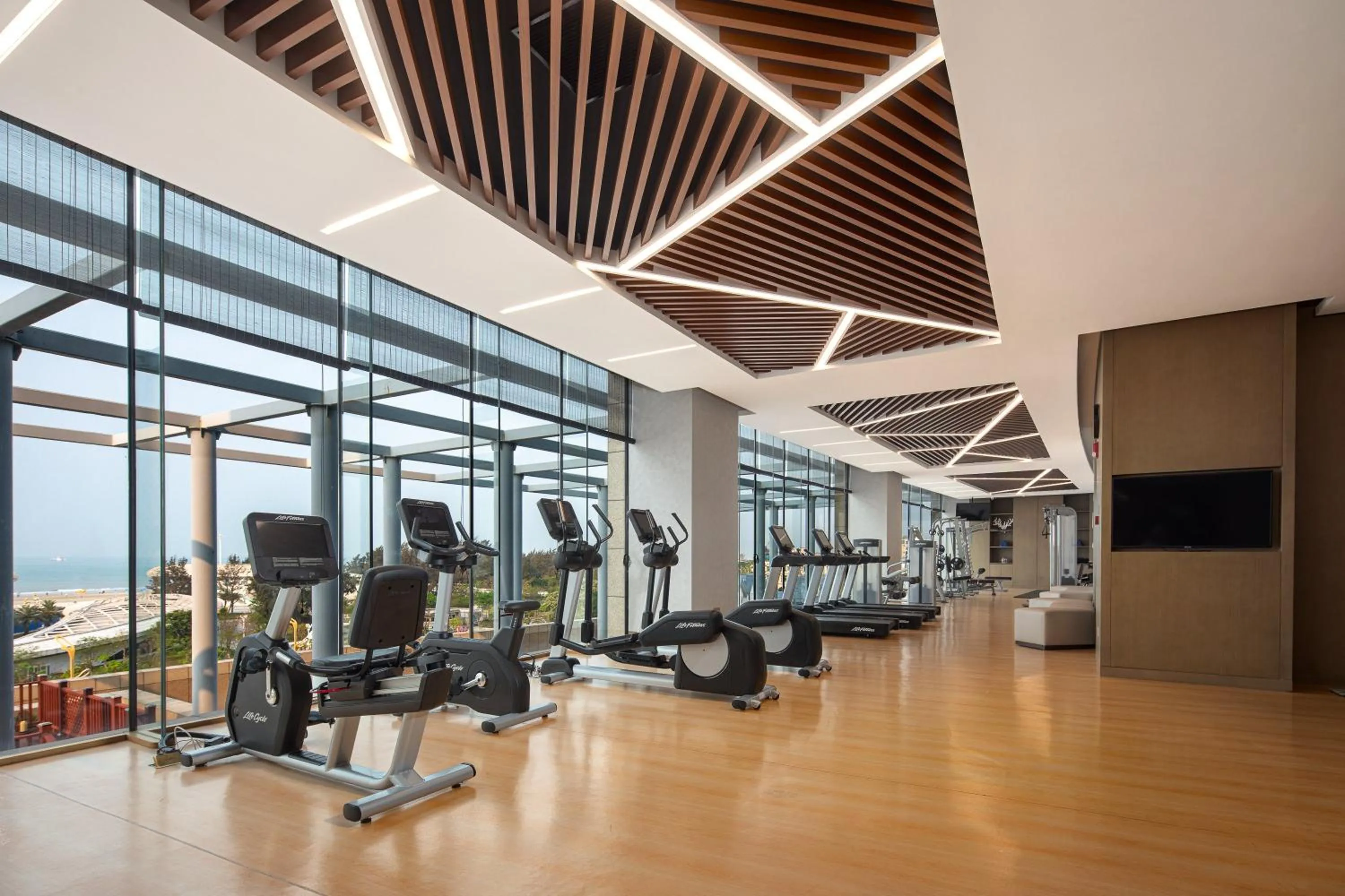 Fitness centre/facilities in Crowne Plaza Beihai Silver Beach by IHG