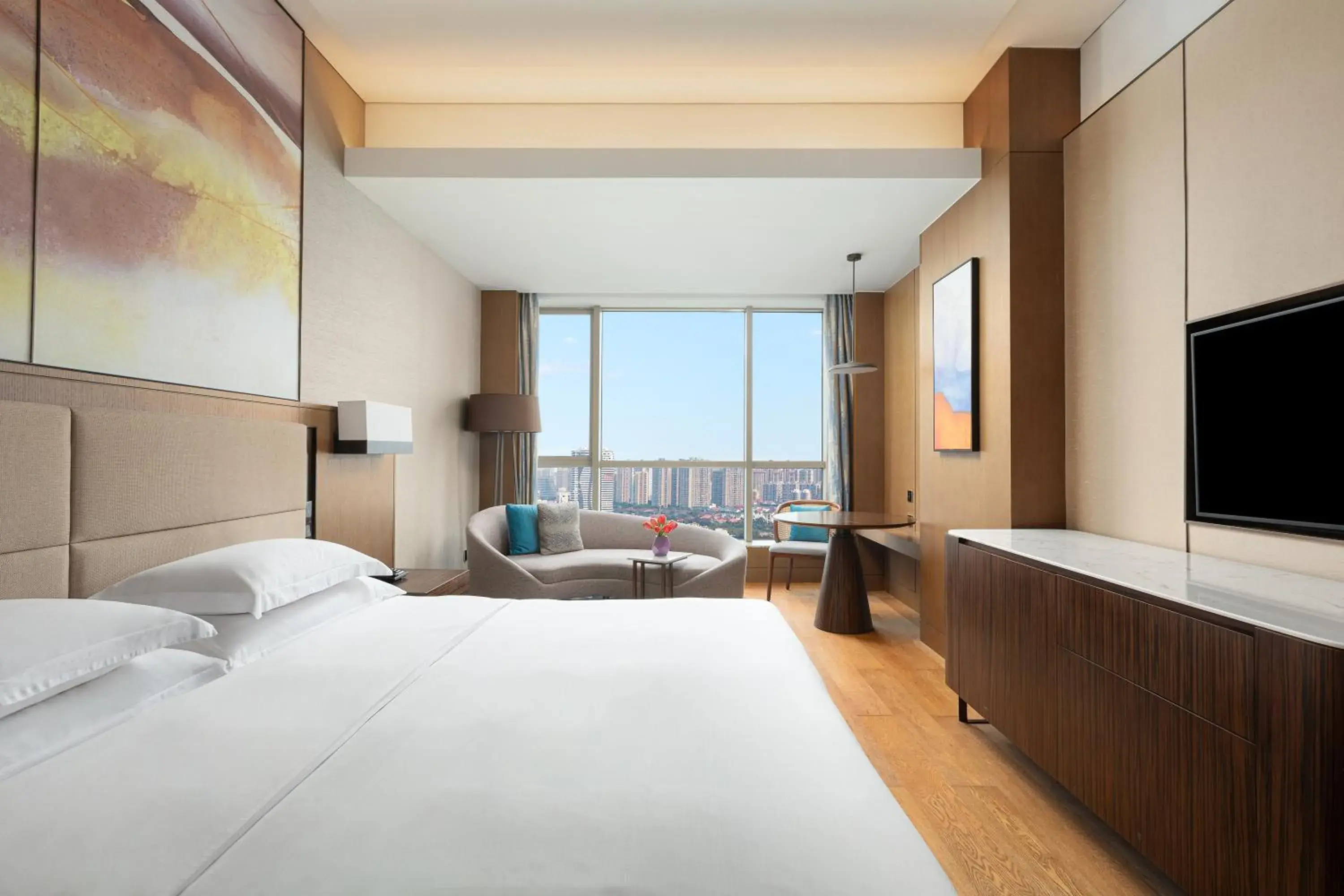 Bedroom, Bed in Crowne Plaza Beihai Silver Beach by IHG Bedroom, Bed in Crowne Plaza Beihai Silver Beach by IHG