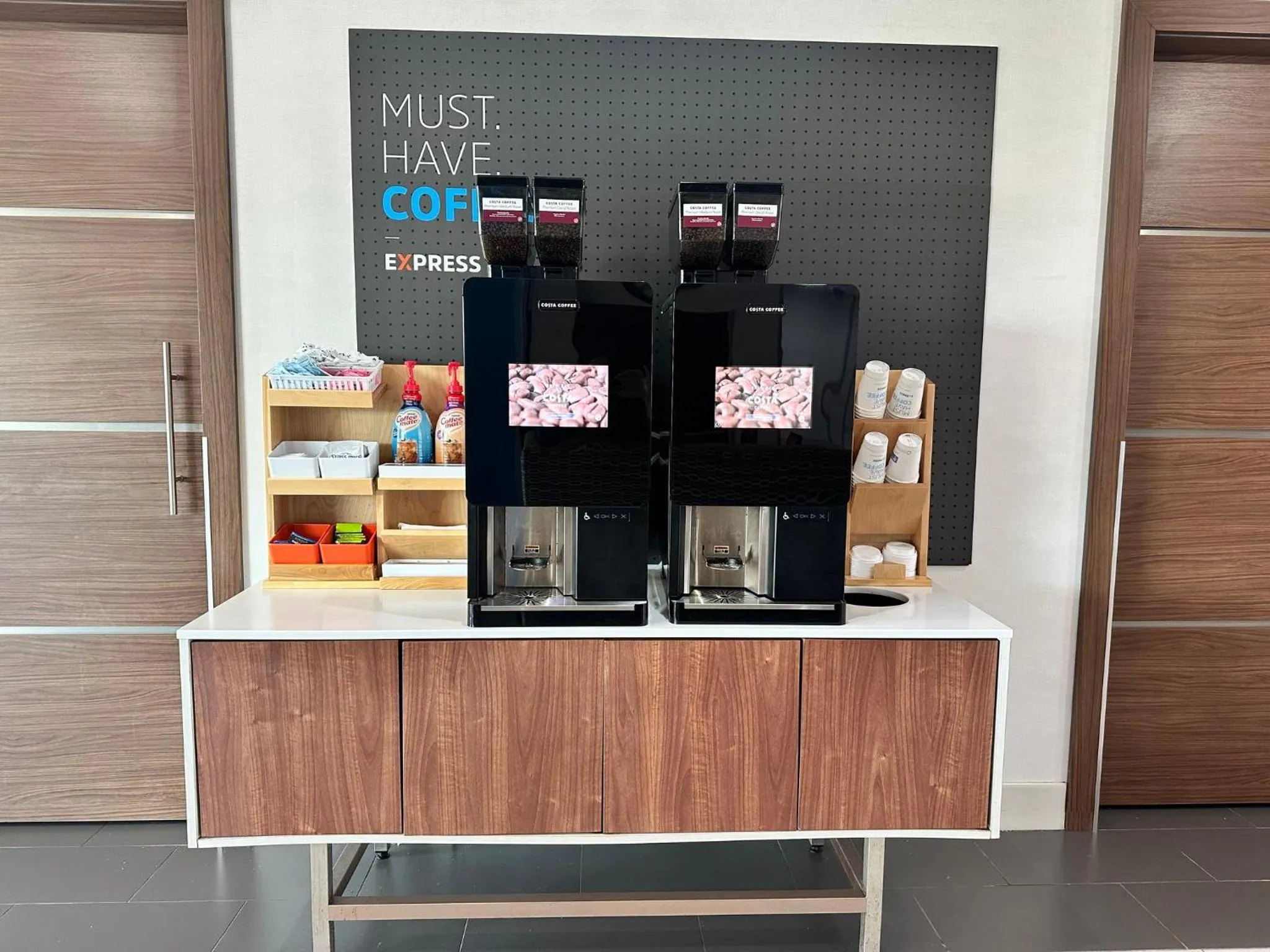 Bedroom in Holiday Inn Express & Suites Kearney by IHG