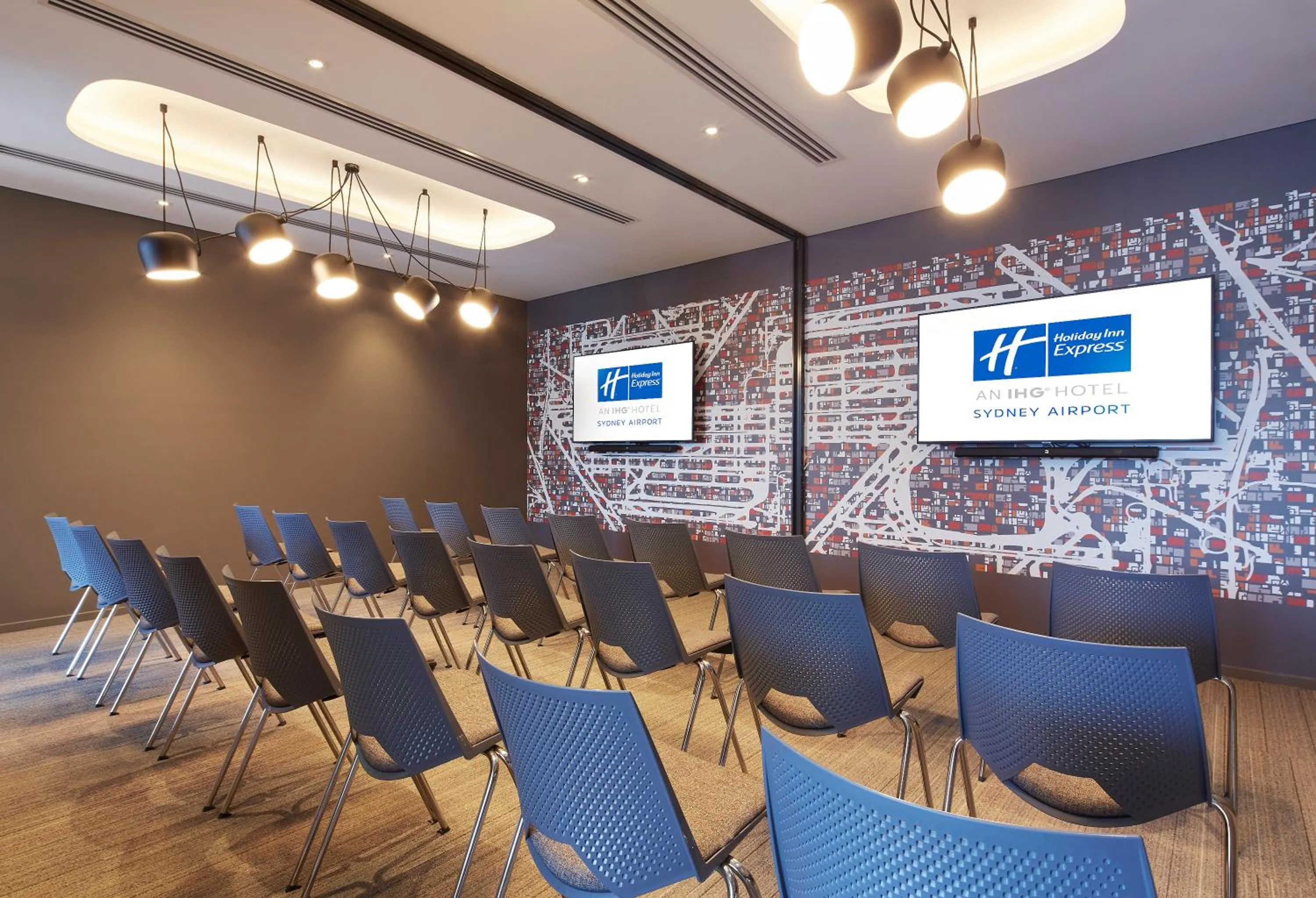 Meeting/conference room in Holiday Inn Express Sydney Airport by IHG