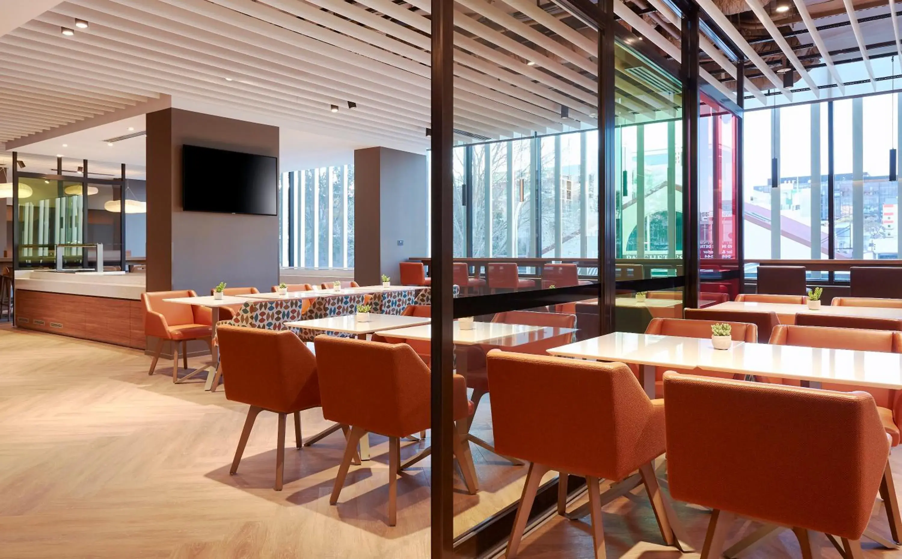 Restaurant/places to eat in Holiday Inn Express Sydney Airport by IHG Restaurant/places to eat in Holiday Inn Express Sydney Airport by IHG