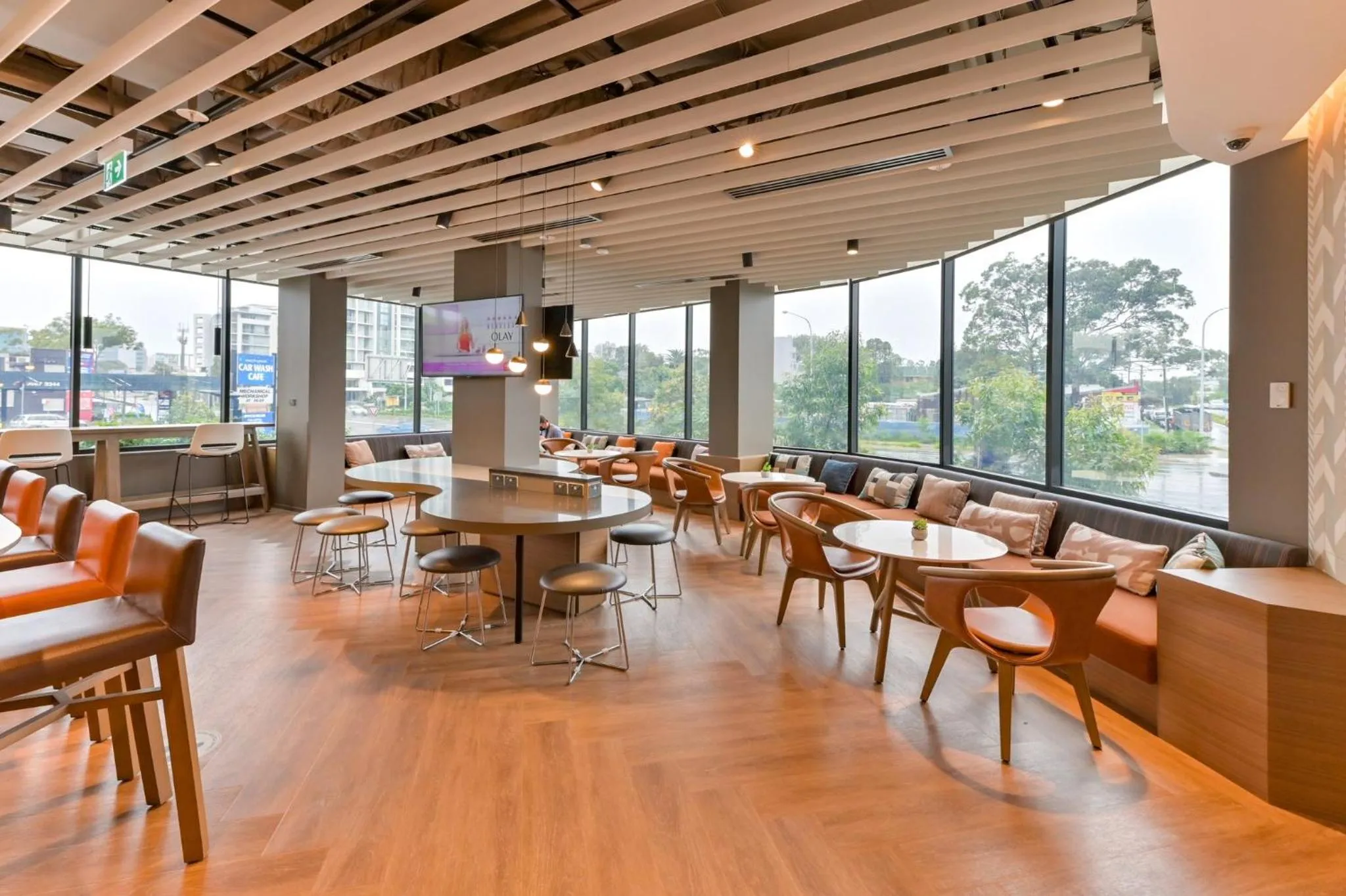 Restaurant/places to eat in Holiday Inn Express Sydney Airport by IHG