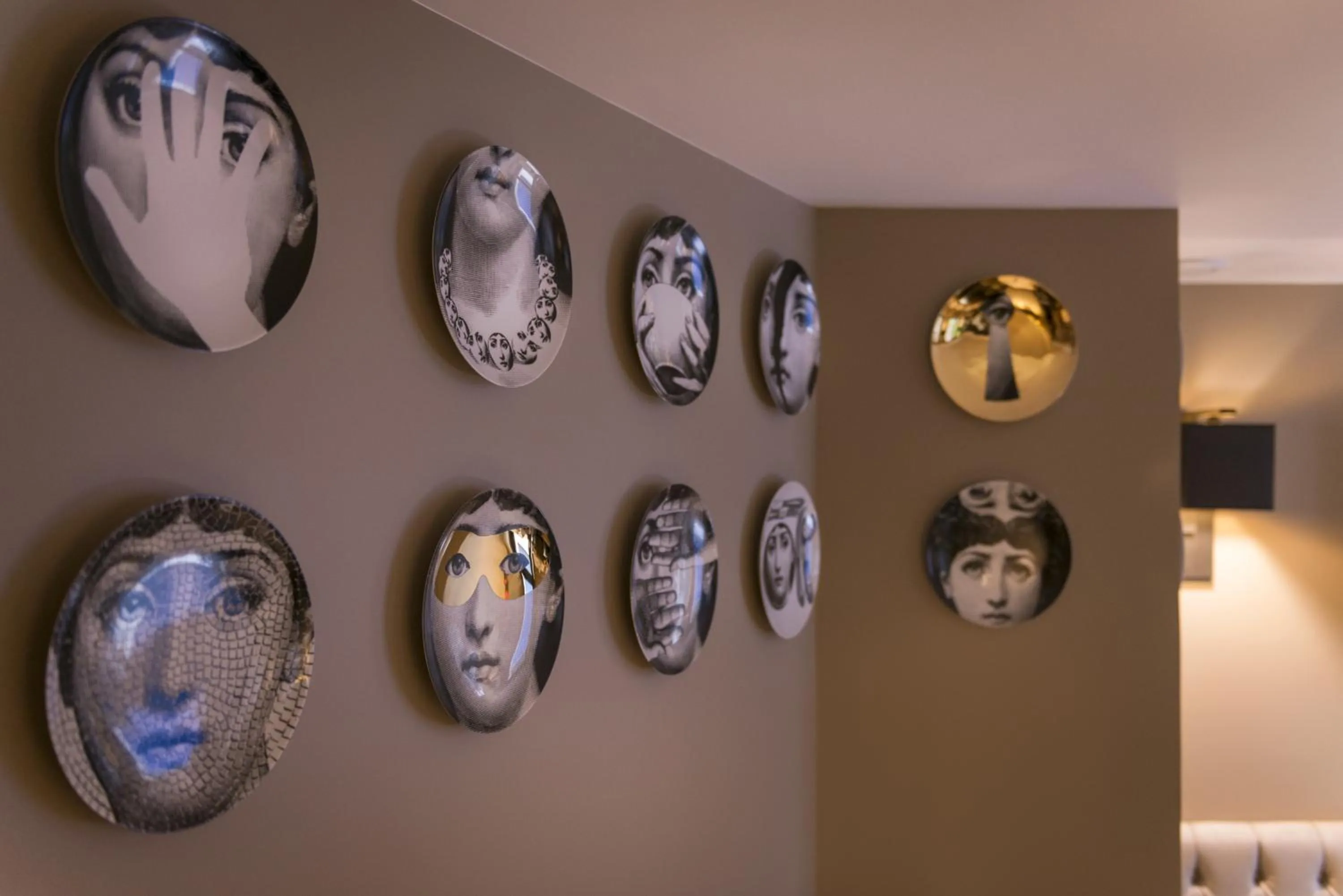 Decorative detail in La Villa des Ternes