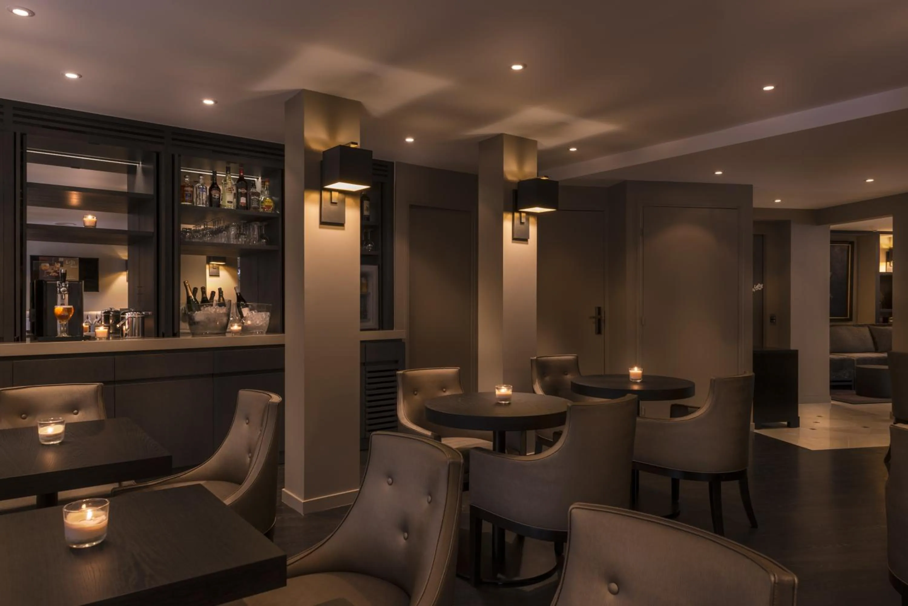 Lounge or bar in La Villa des Ternes