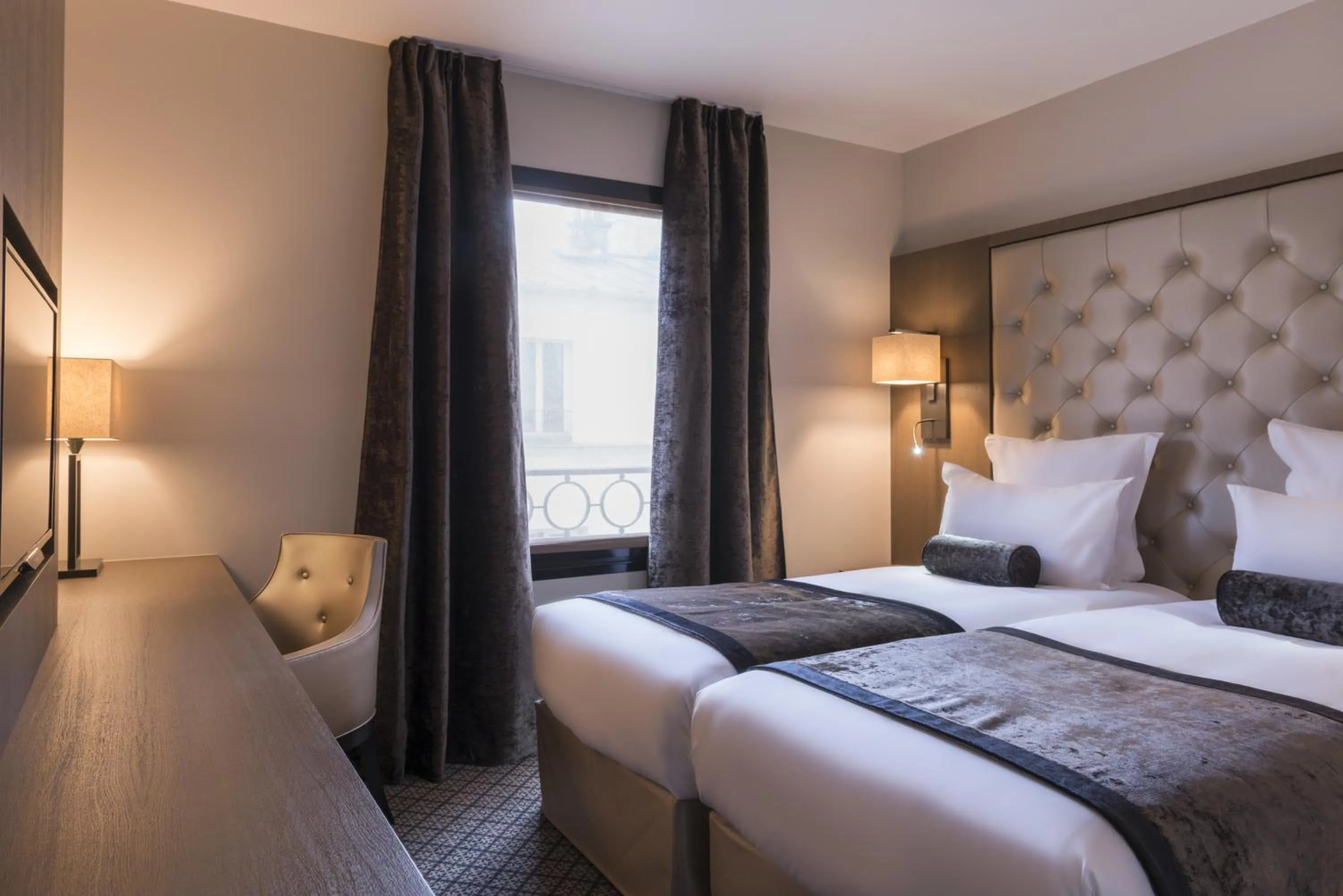 Bedroom, Bed in La Villa des Ternes