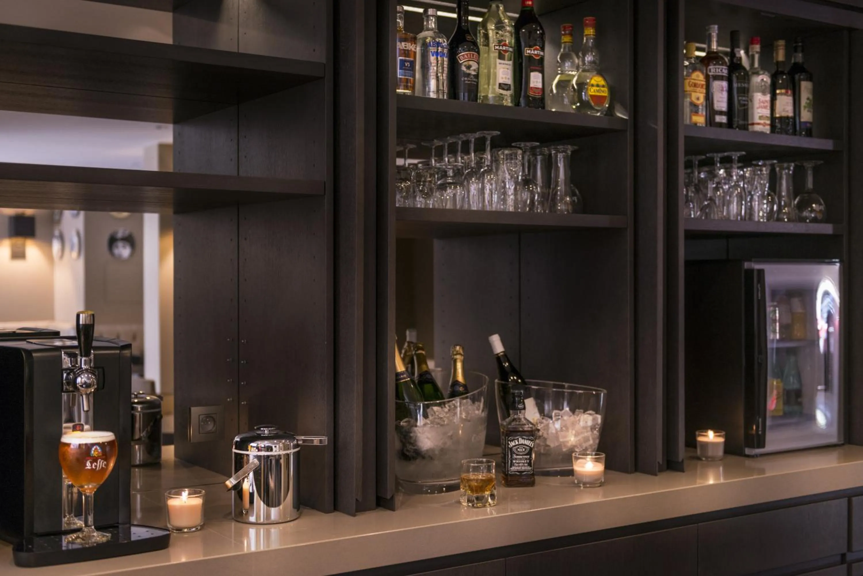 Alcoholic drinks in La Villa des Ternes