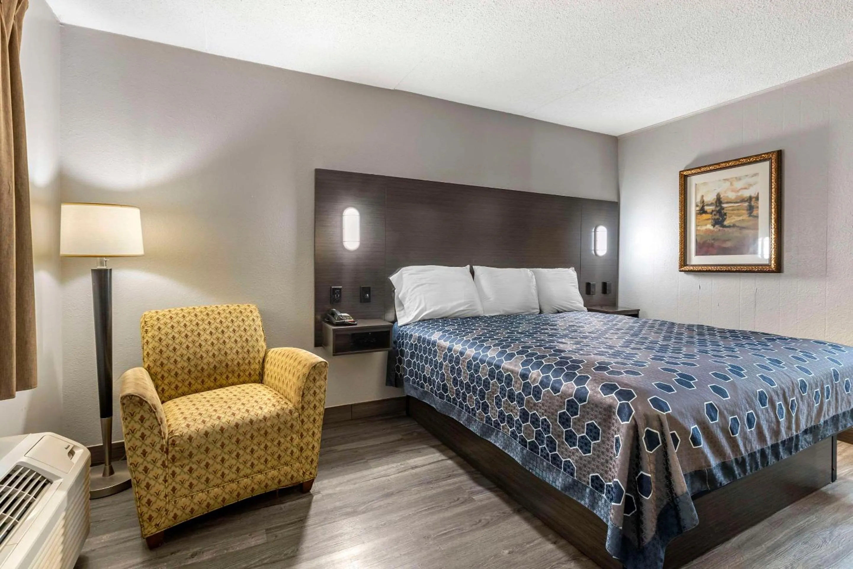 Bedroom, Bed in Rodeway Inn Union