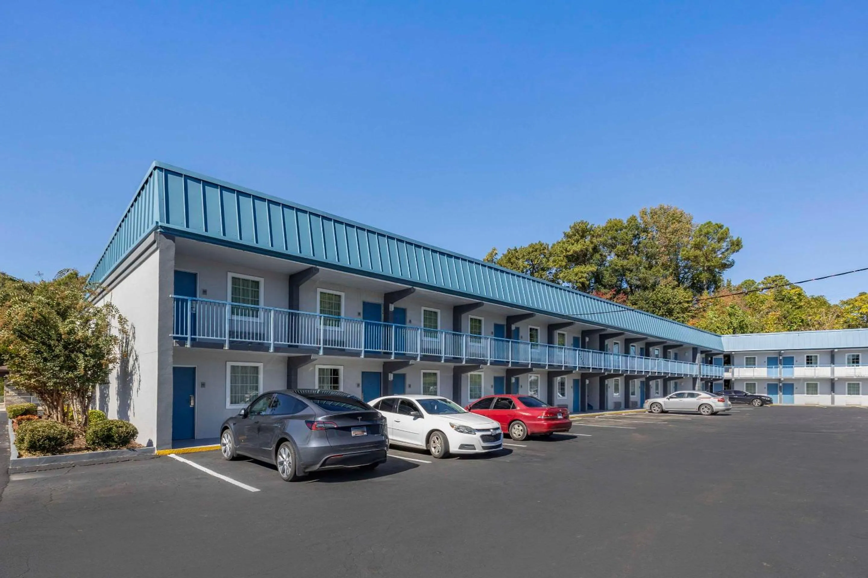 Property building in Rodeway Inn Union