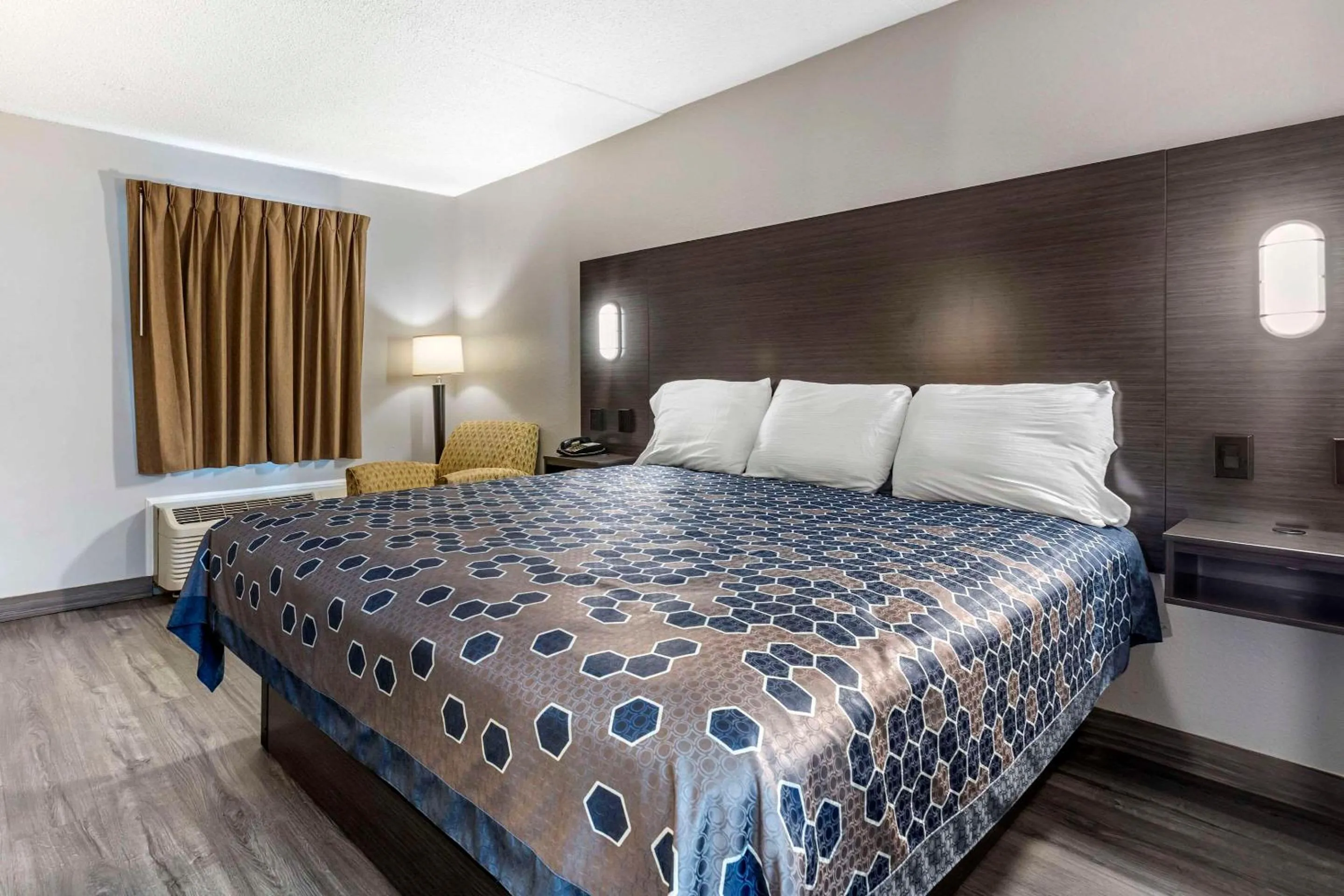 Bedroom, Bed in Rodeway Inn Union