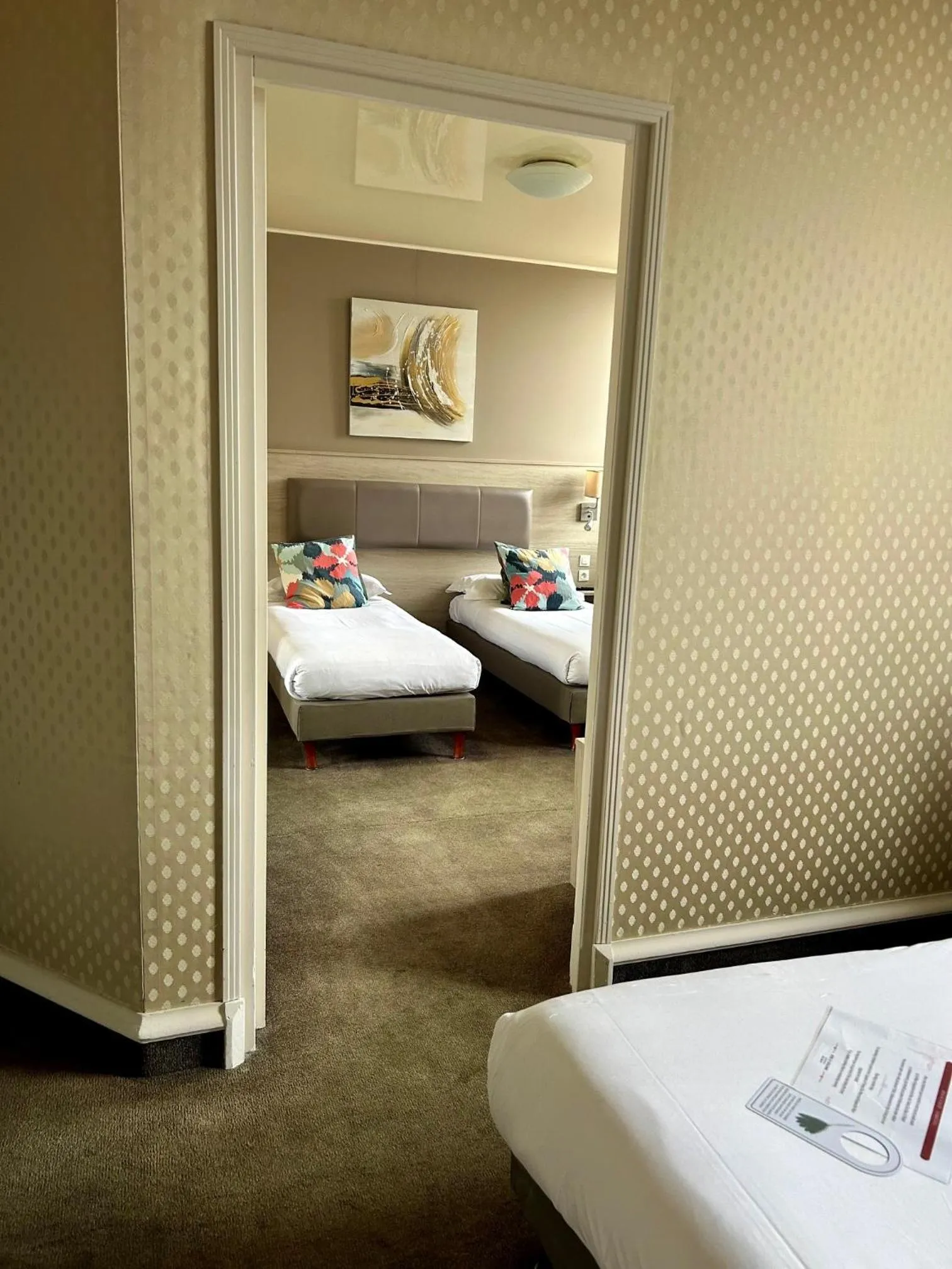 Bedroom, Bed in Cit'Hotel le Challonge