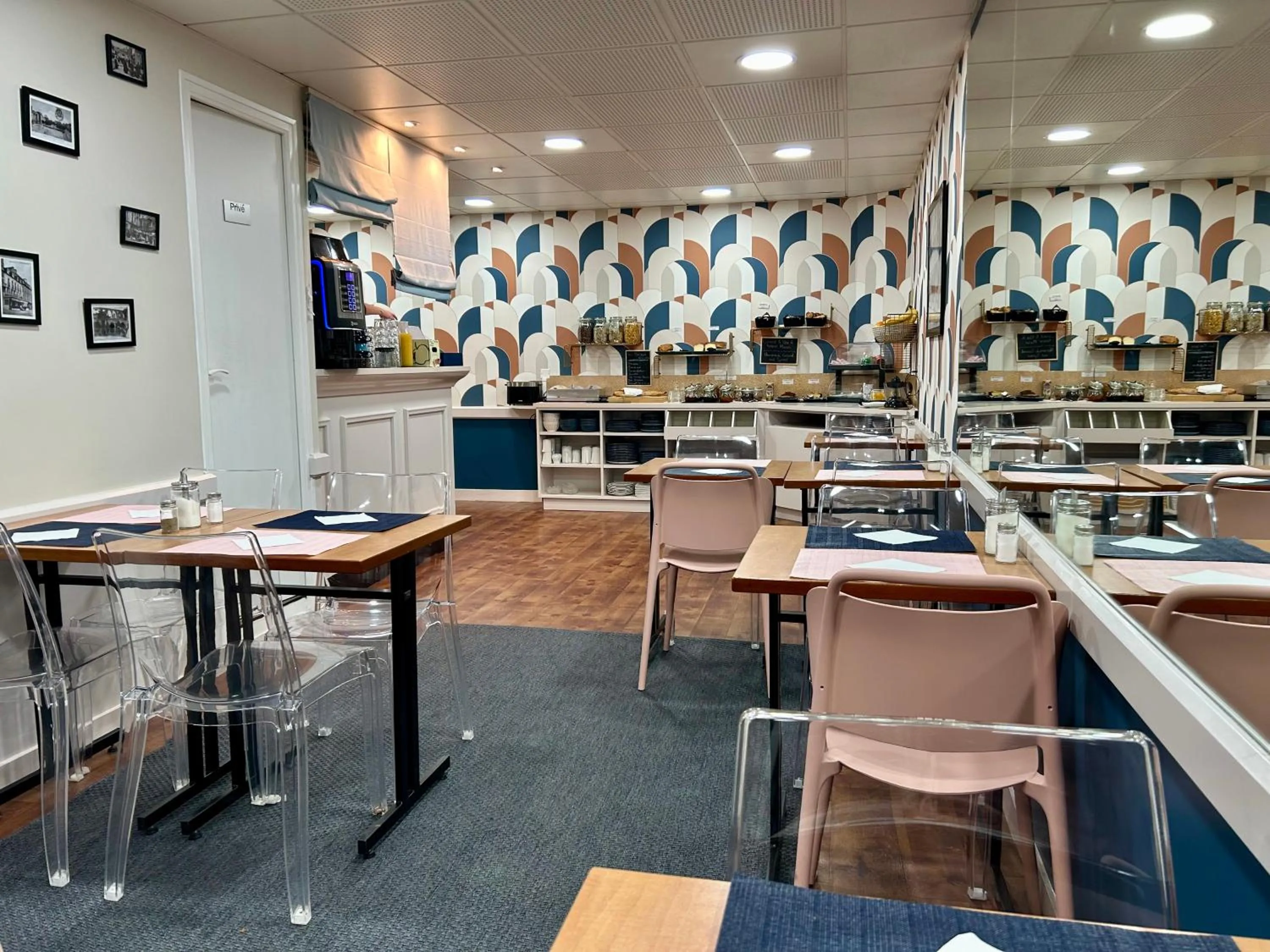 Breakfast in Cit'Hotel le Challonge