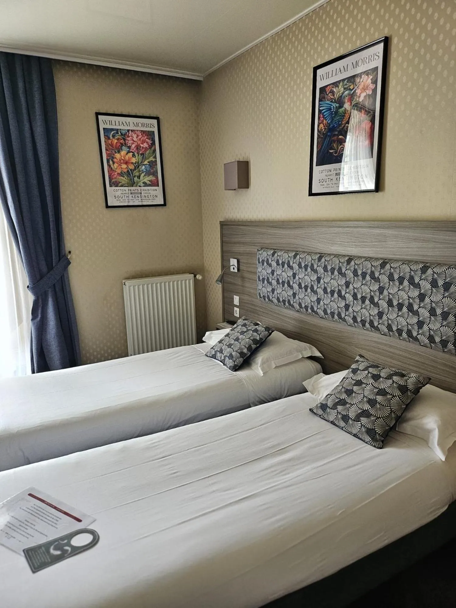 Bedroom, Bed in Cit'Hotel le Challonge