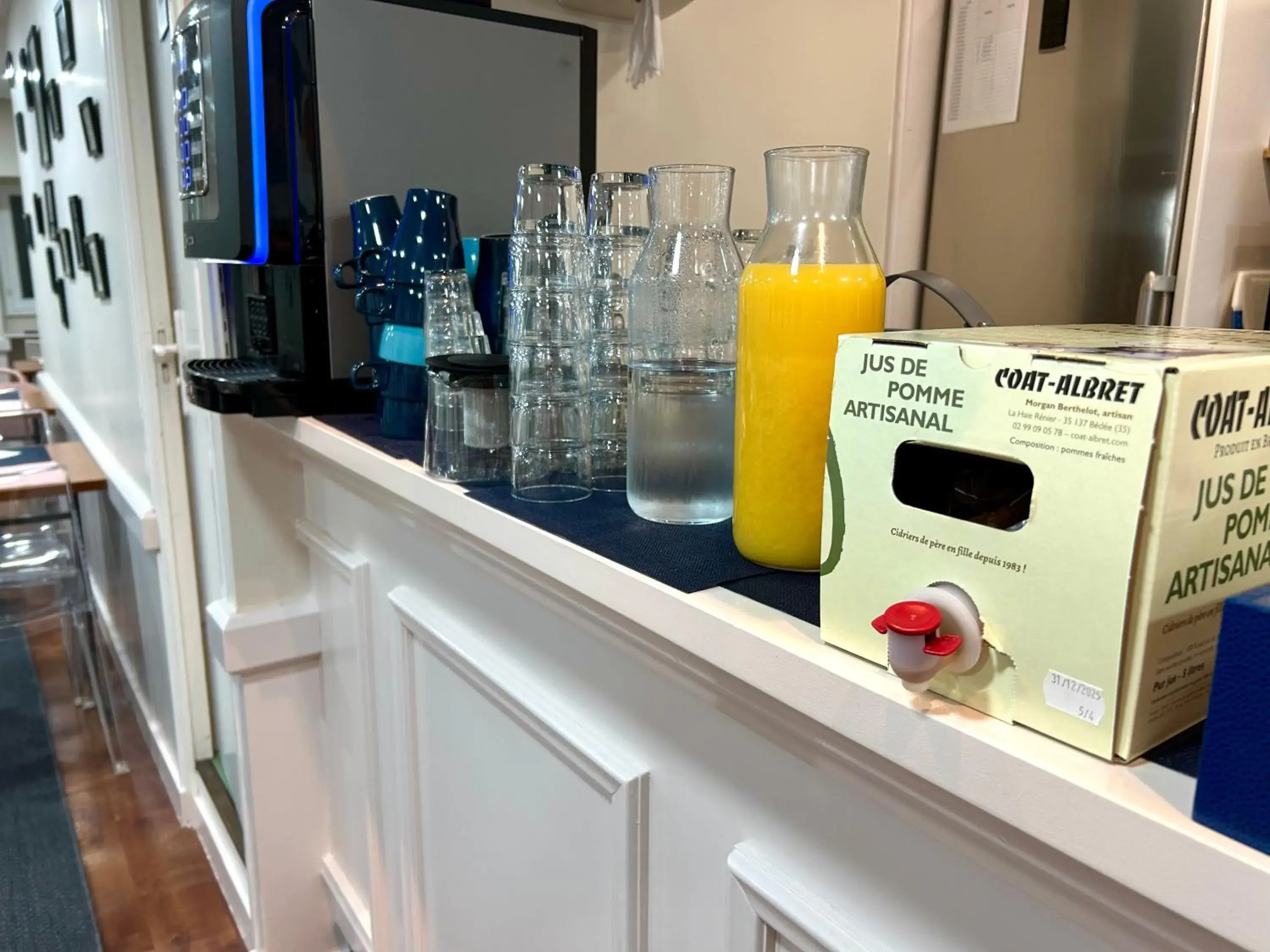 Breakfast in Cit'Hotel le Challonge Breakfast in Cit'Hotel le Challonge