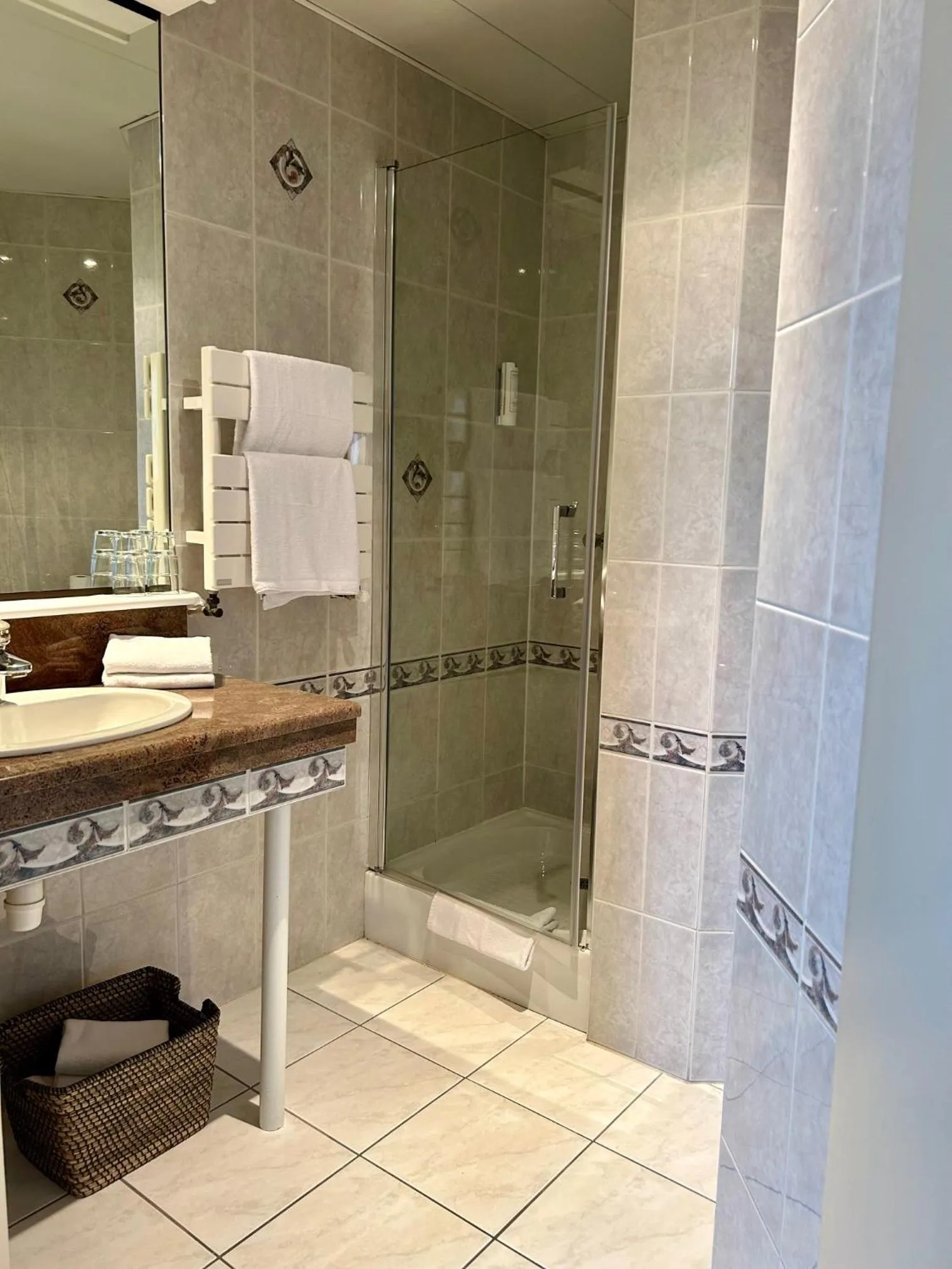 Bedroom in Cit'Hotel le Challonge