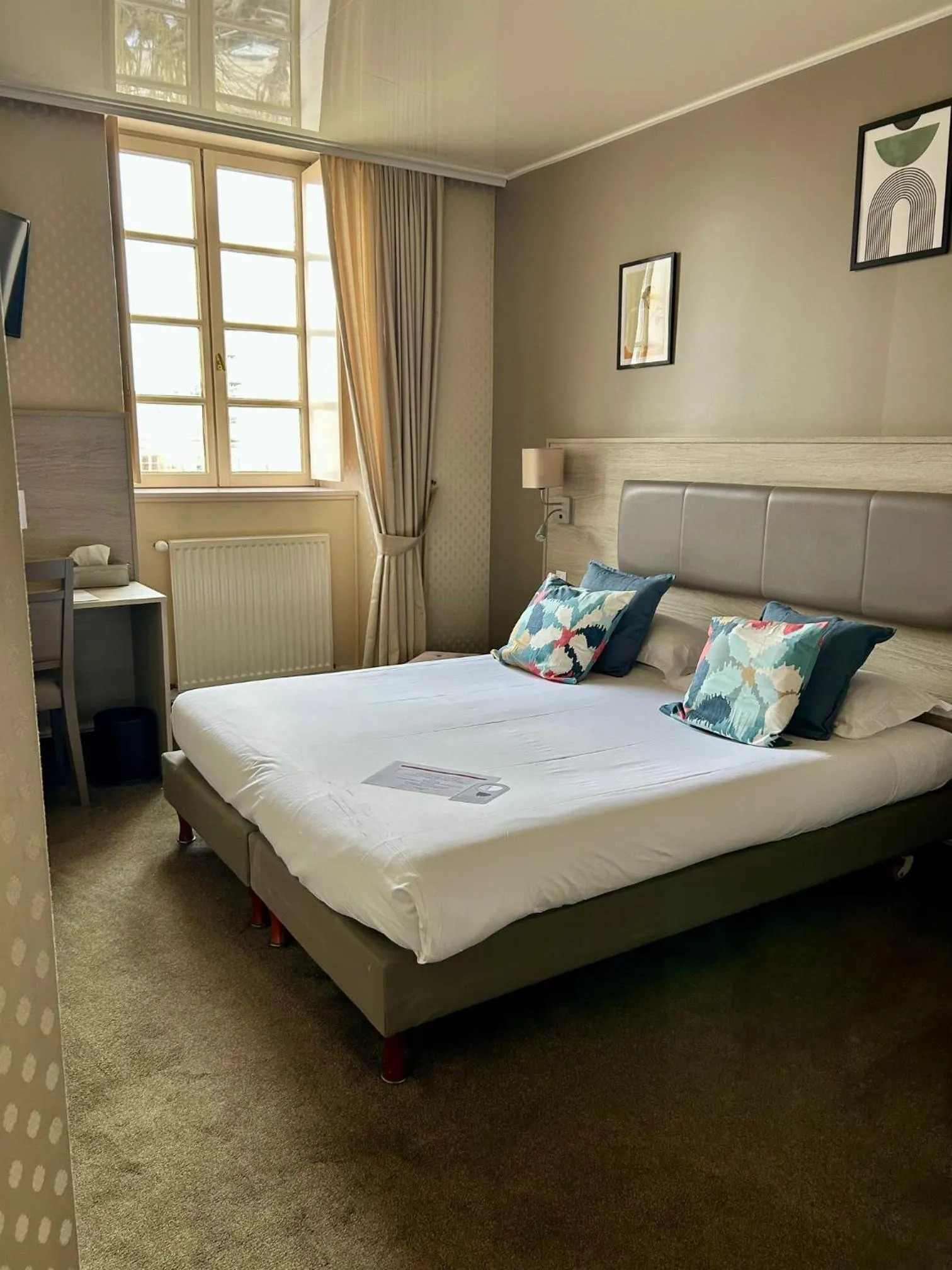 Bedroom, Bed in Cit'Hotel le Challonge