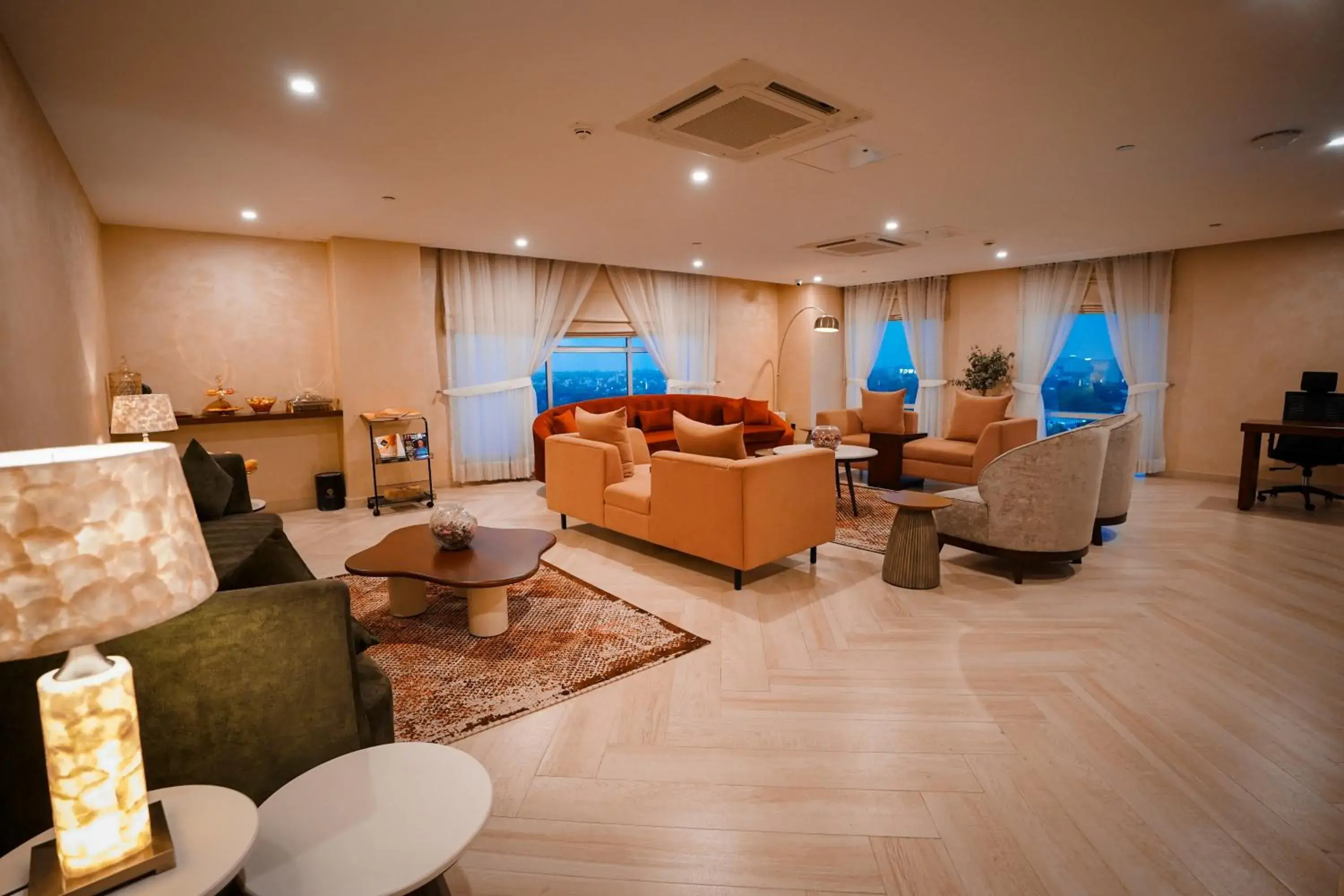 Lounge or bar in Nine Tree Luxury Hotel & Suites Lahore Lounge or bar in Nine Tree Luxury Hotel & Suites Lahore