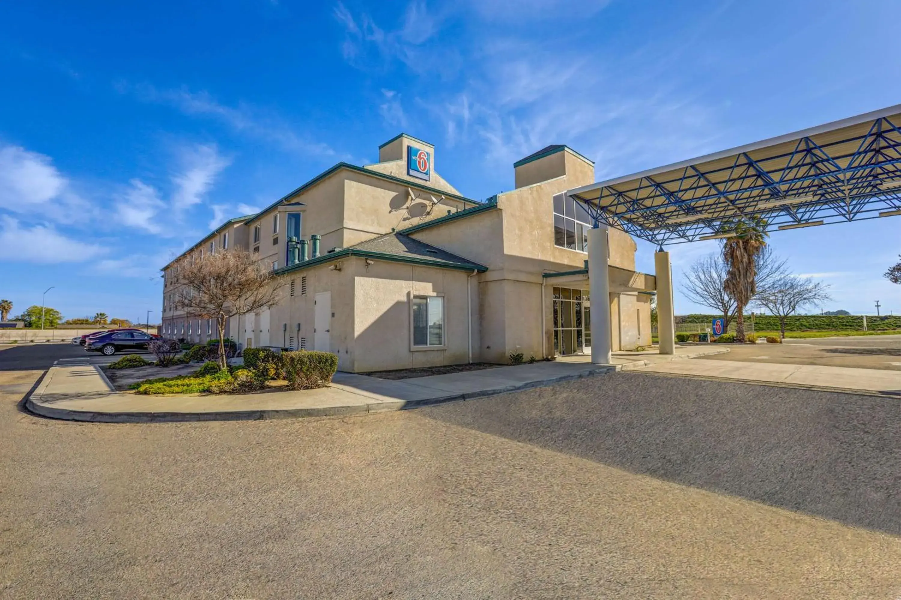 Property building in Motel 6-Lemoore, CA Property building in Motel 6-Lemoore, CA