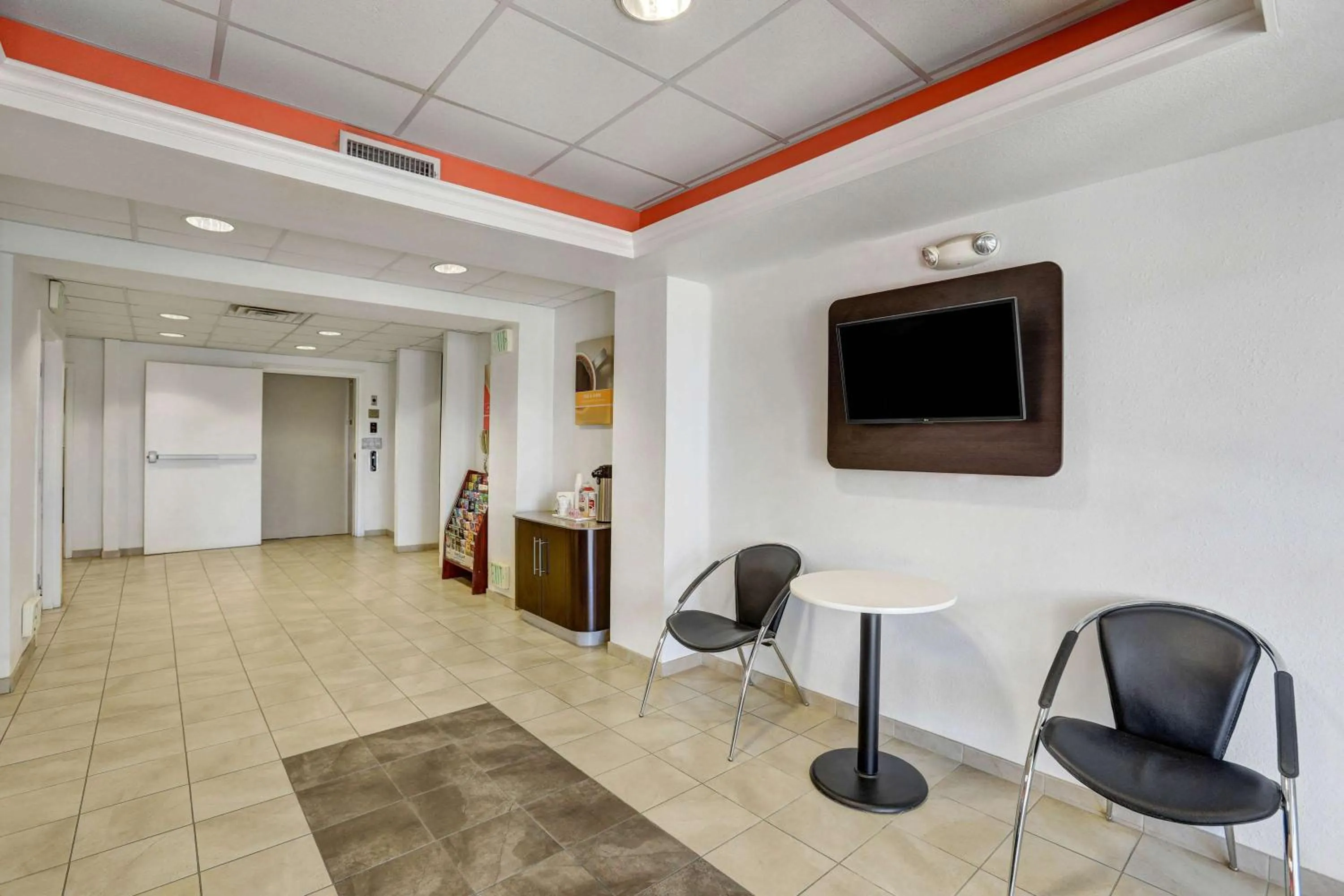 Lobby or reception in Motel 6-Lemoore, CA