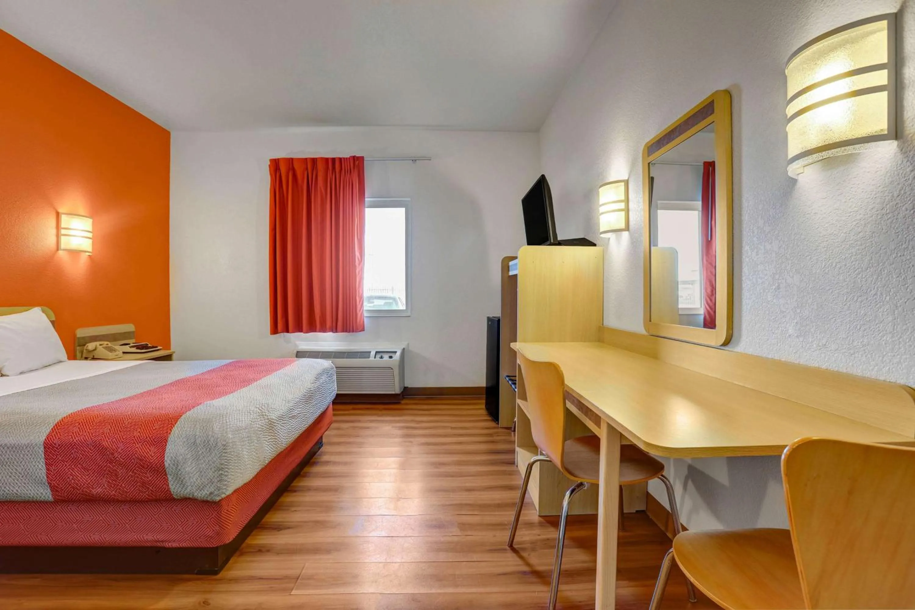 Photo of the whole room, Bed in Motel 6-Lemoore, CA