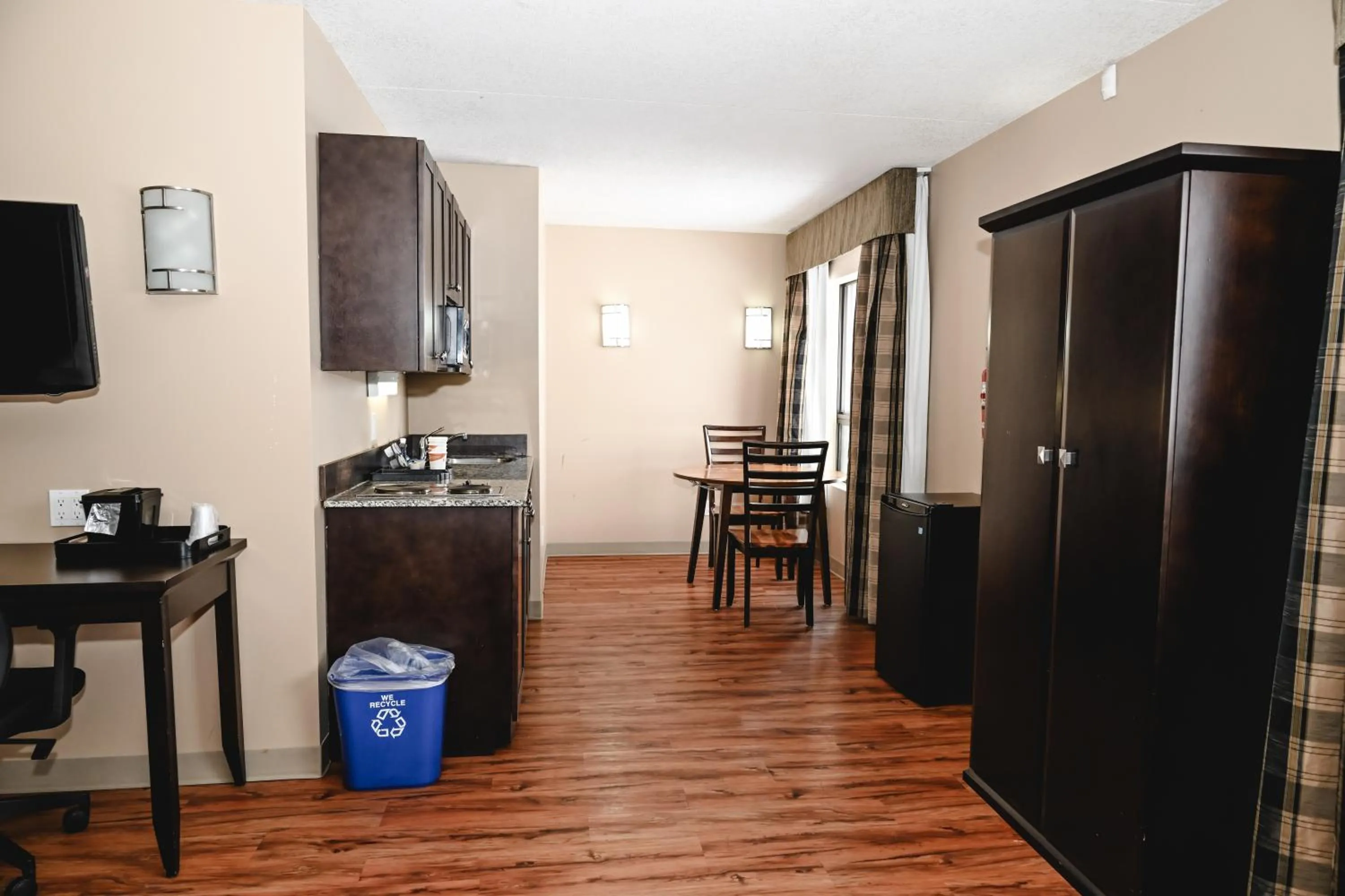 Kitchen or kitchenette in Quality Hotel & Conference Centre