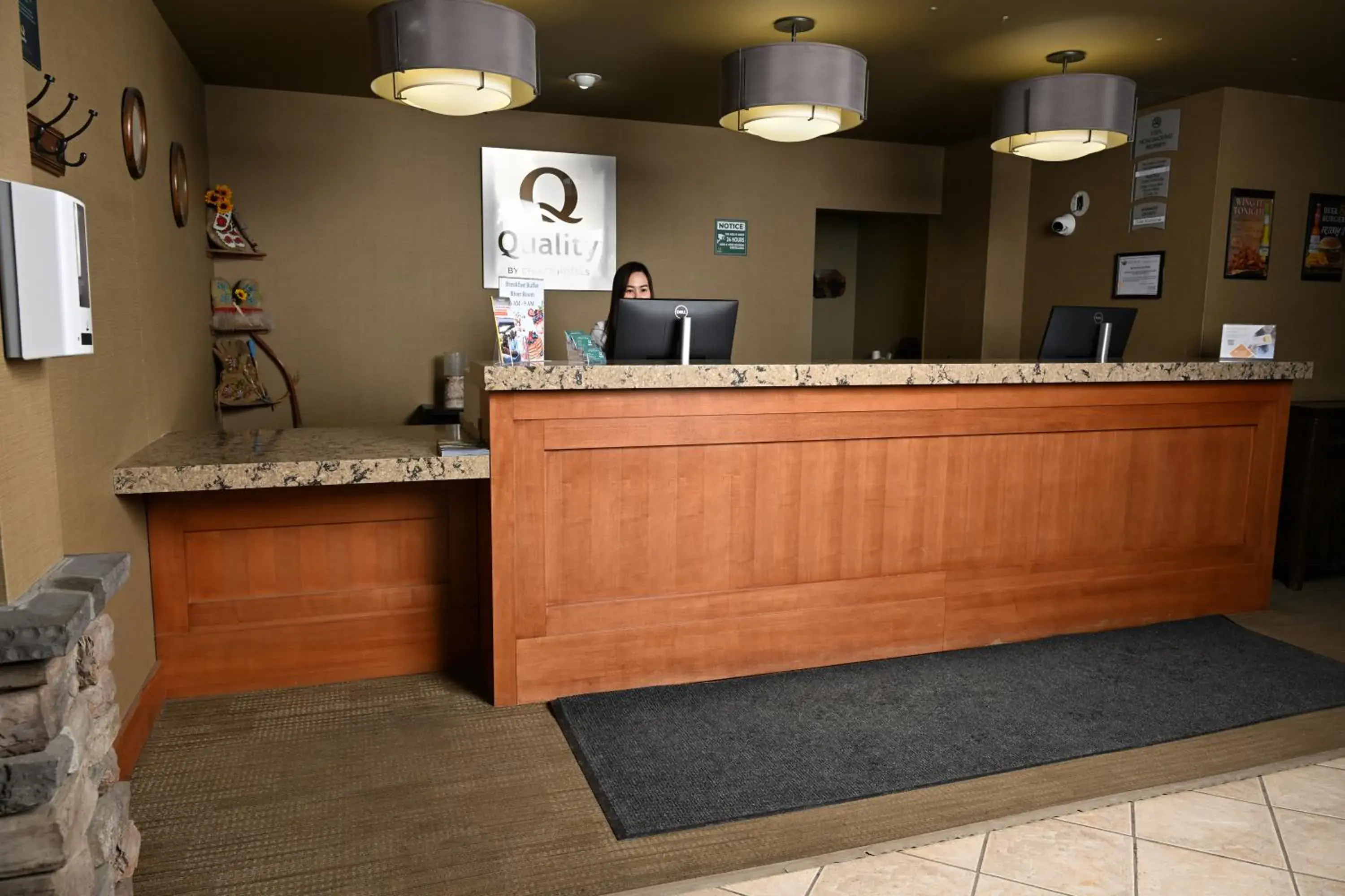 Lobby or reception in Quality Hotel & Conference Centre Lobby or reception in Quality Hotel & Conference Centre