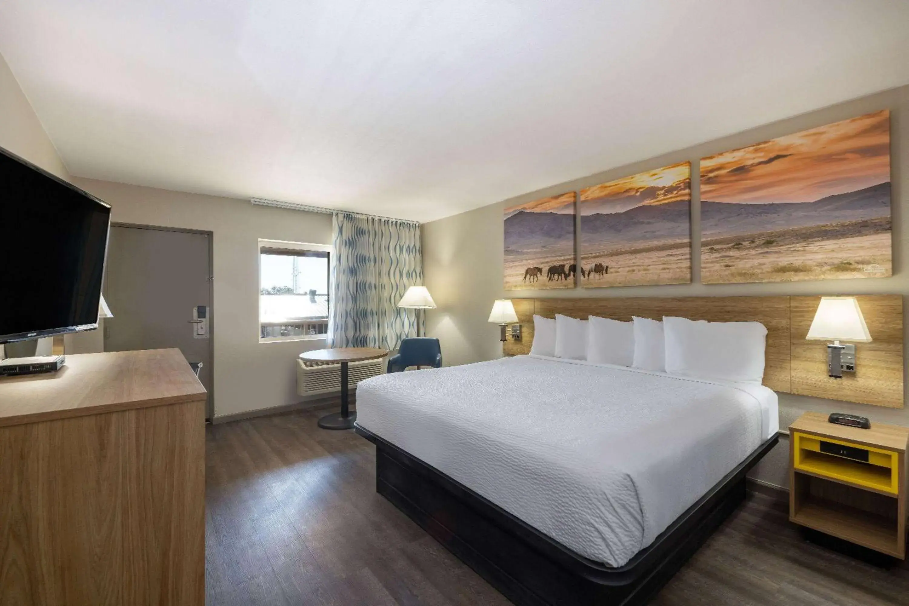 King Room- Non-Smoking in Days Inn by Wyndham Roswell King Room- Non-Smoking in Days Inn by Wyndham Roswell