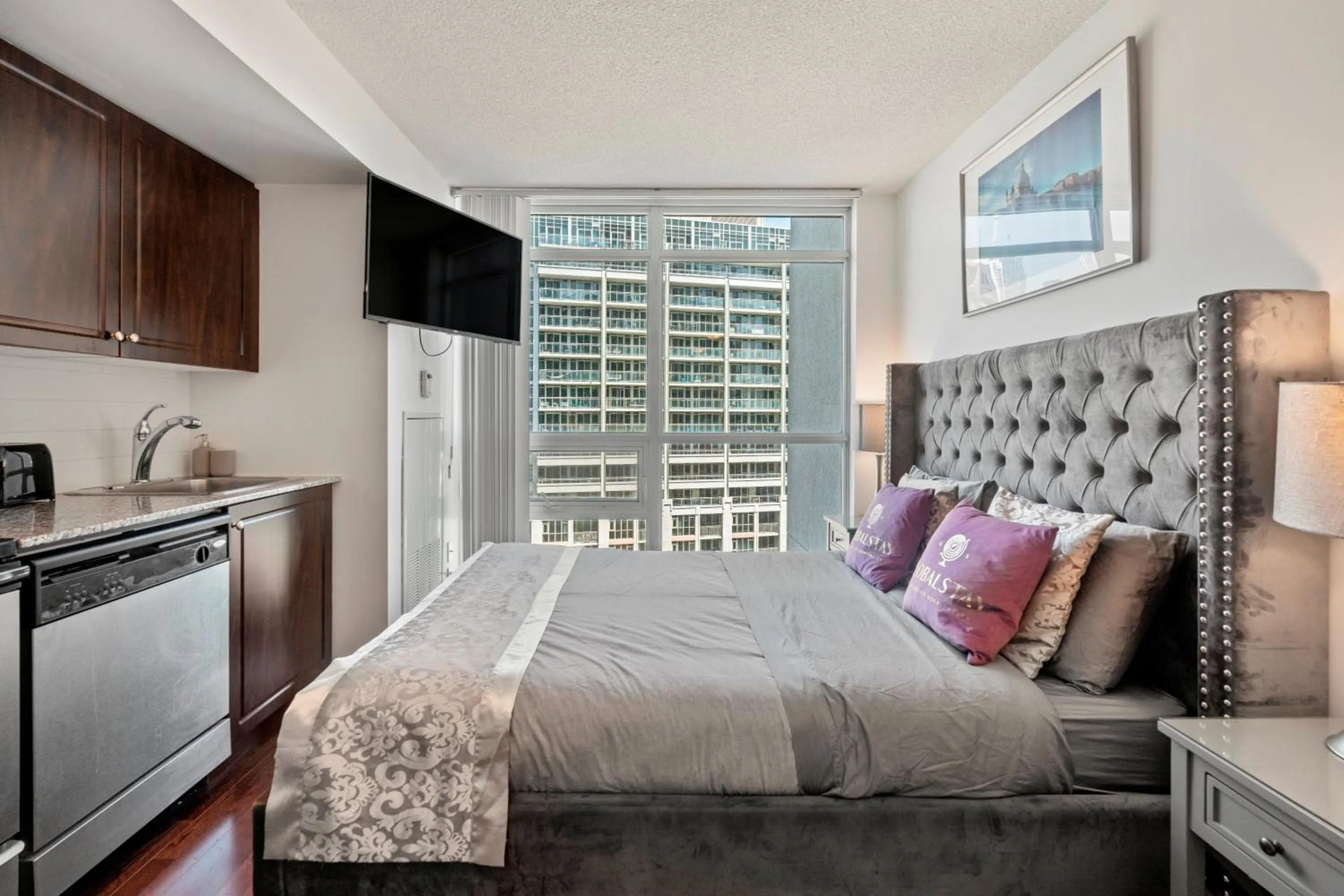 Bed in GLOBALSTAY Magnificent Condos in DT