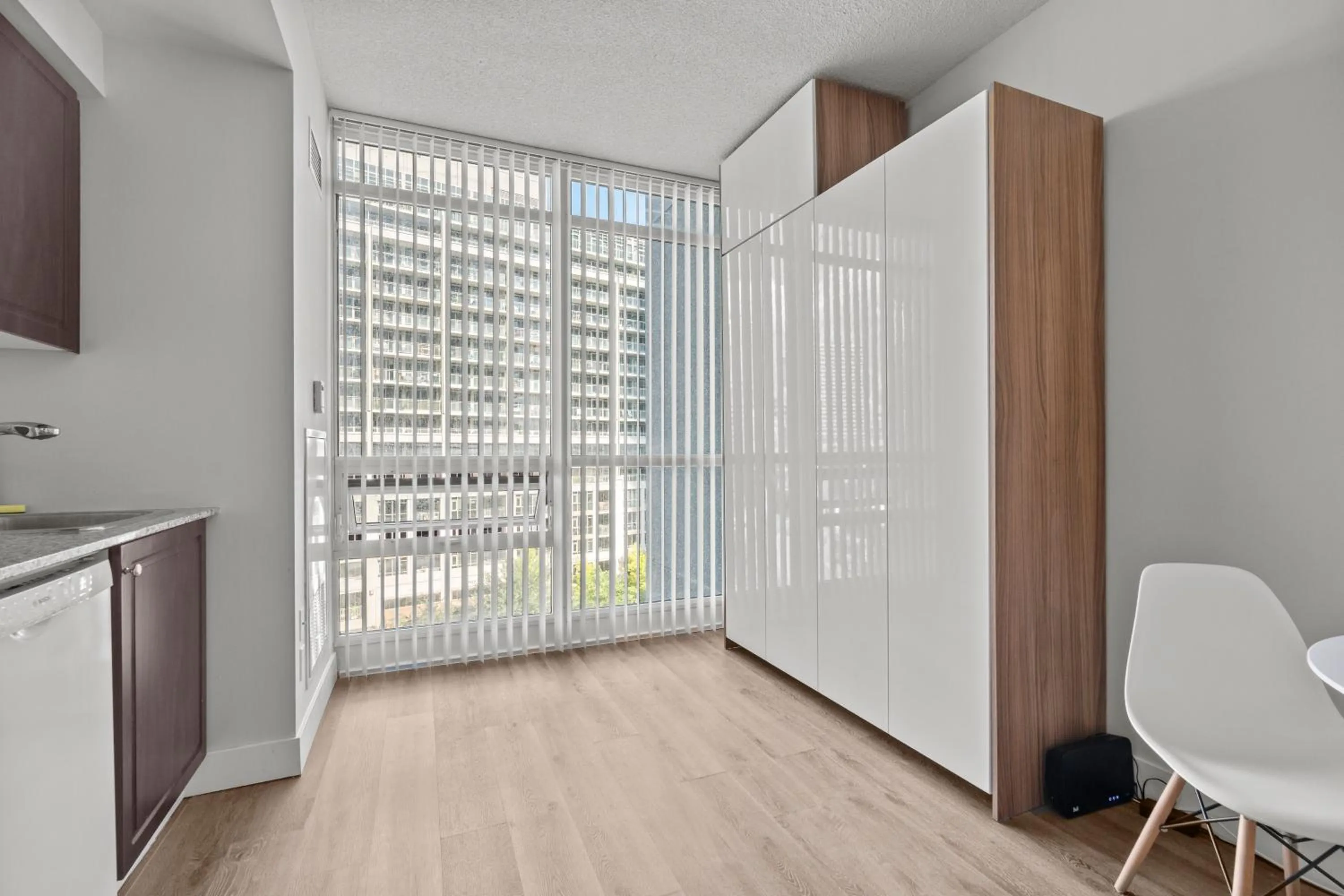 Bed in GLOBALSTAY Magnificent Condos in DT