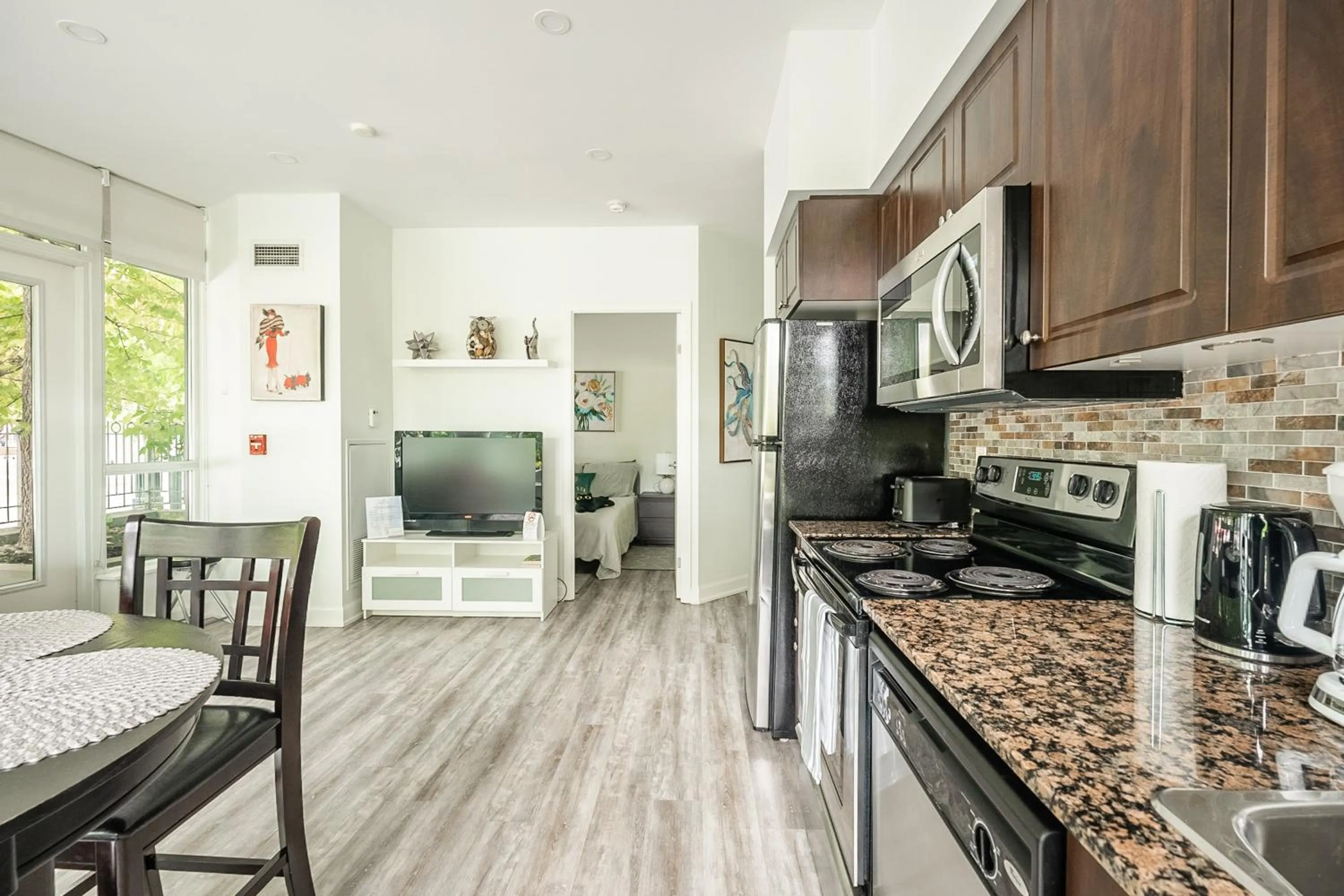 TV and multimedia in GLOBALSTAY Magnificent Condos in DT