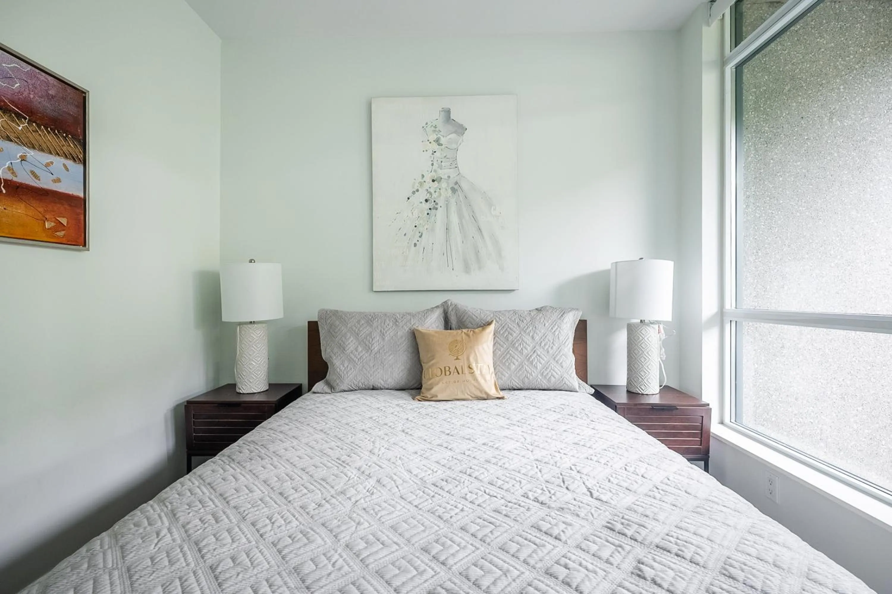 Bed in GLOBALSTAY Magnificent Condos in DT