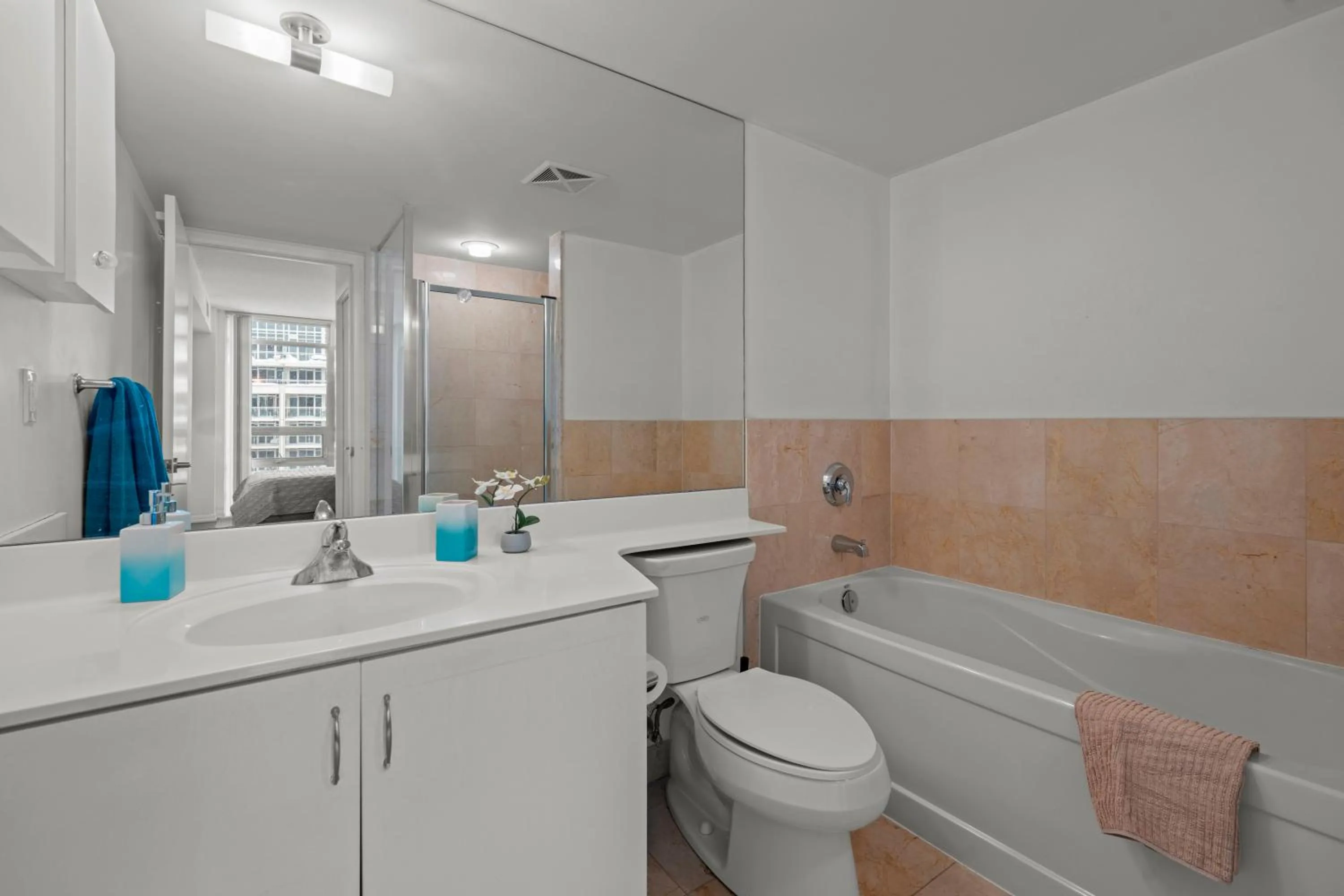 Bathroom in GLOBALSTAY Magnificent Condos in DT