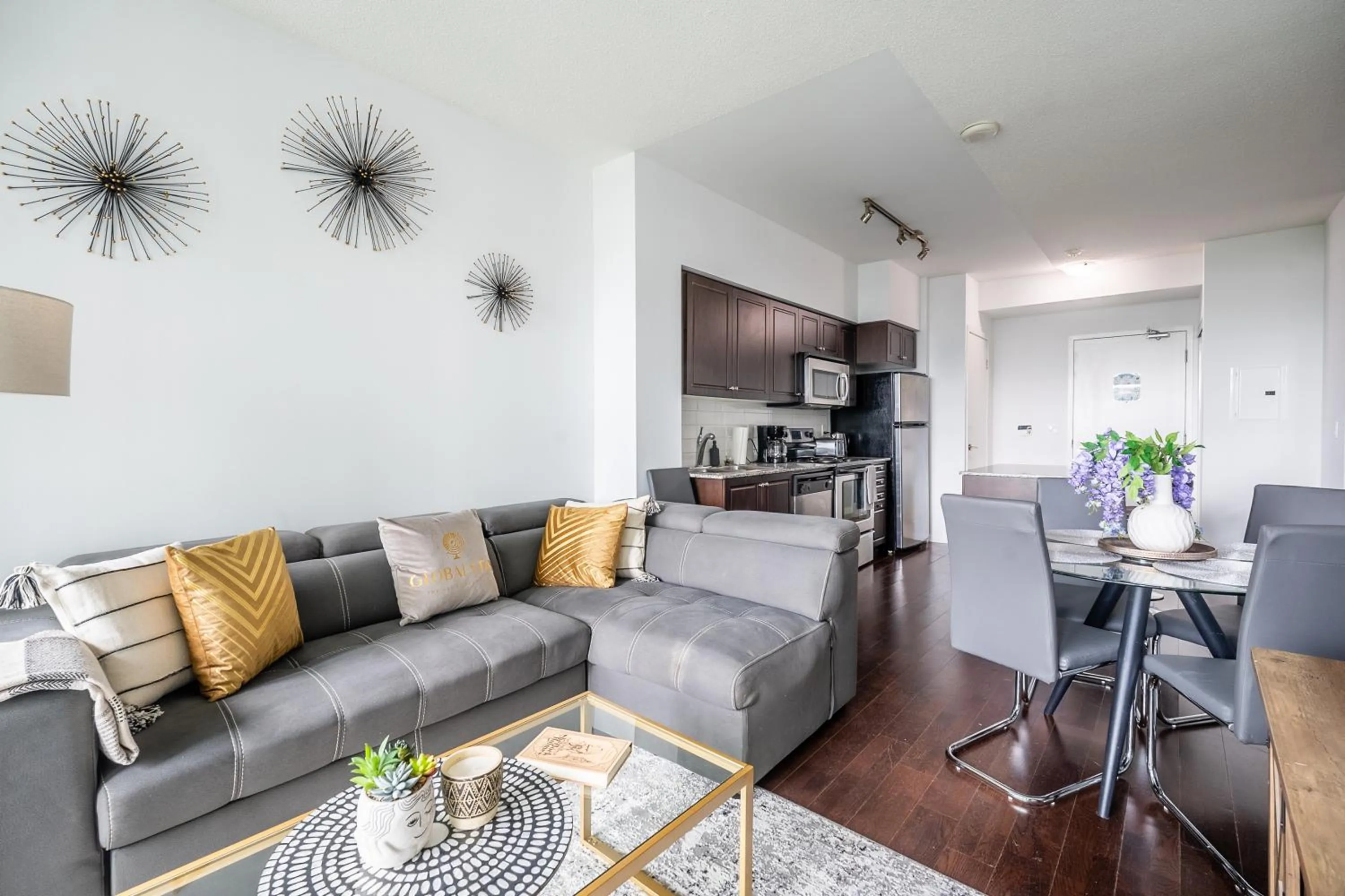 Kitchen or kitchenette in GLOBALSTAY Magnificent Condos in DT