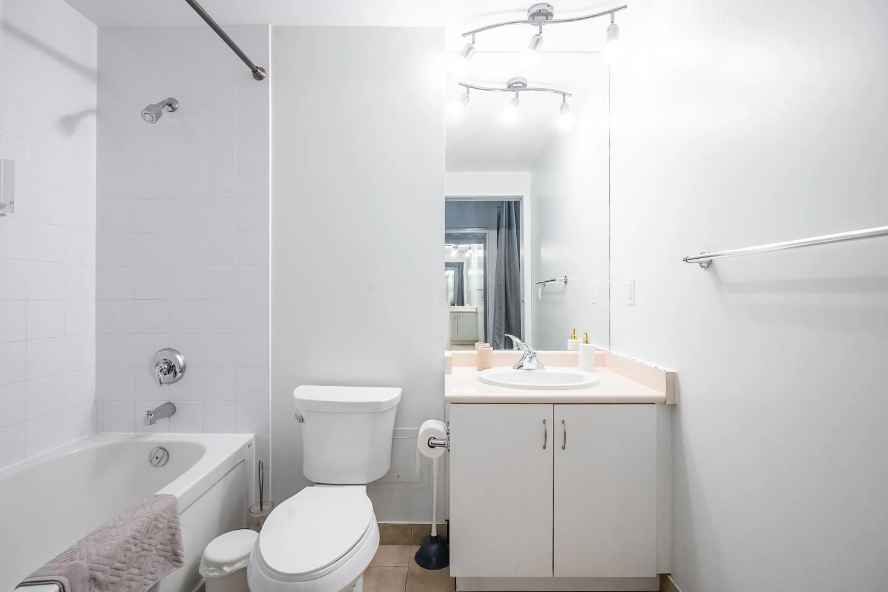 Shower in GLOBALSTAY Magnificent Condos in DT