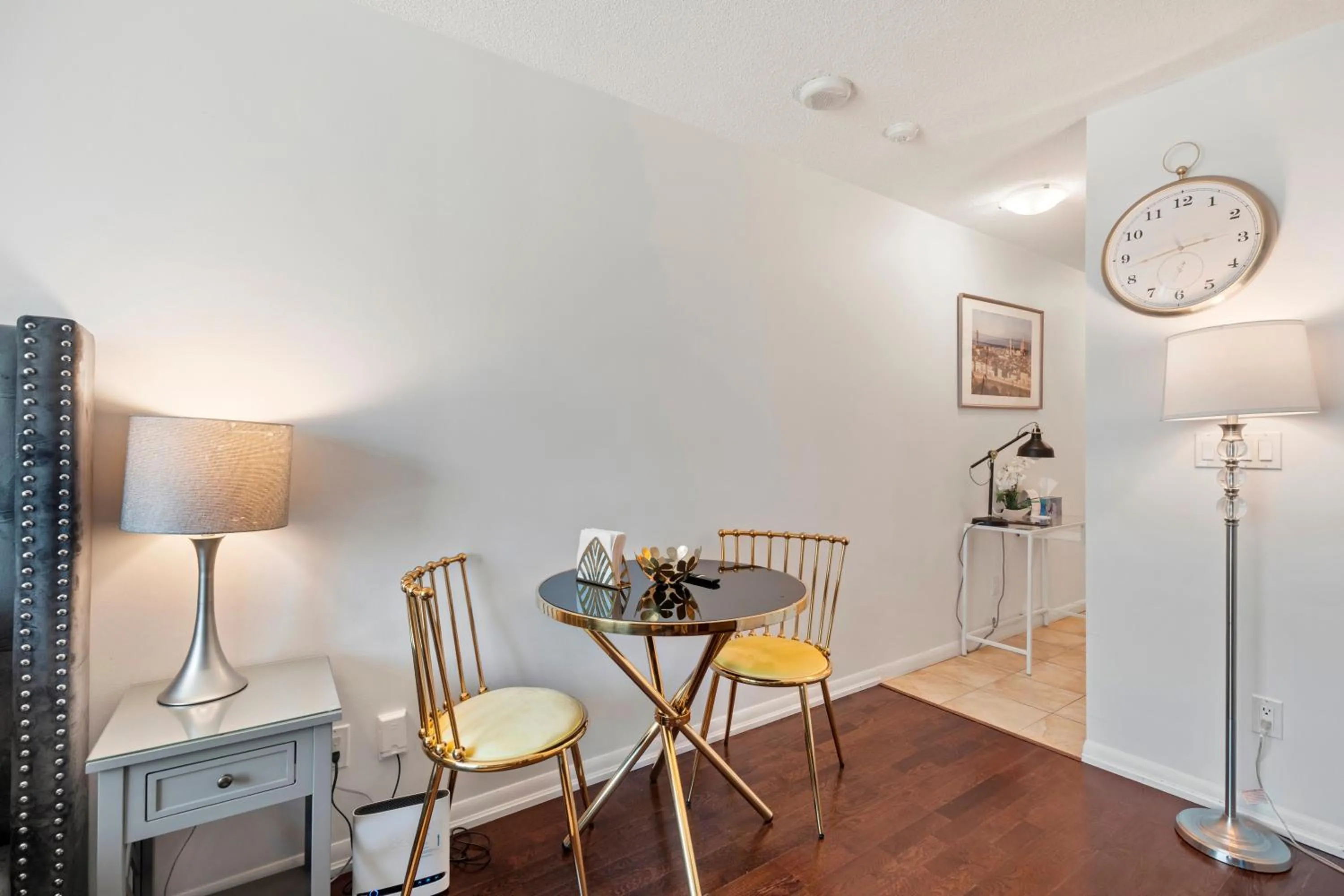 Dining area in GLOBALSTAY Magnificent Condos in DT